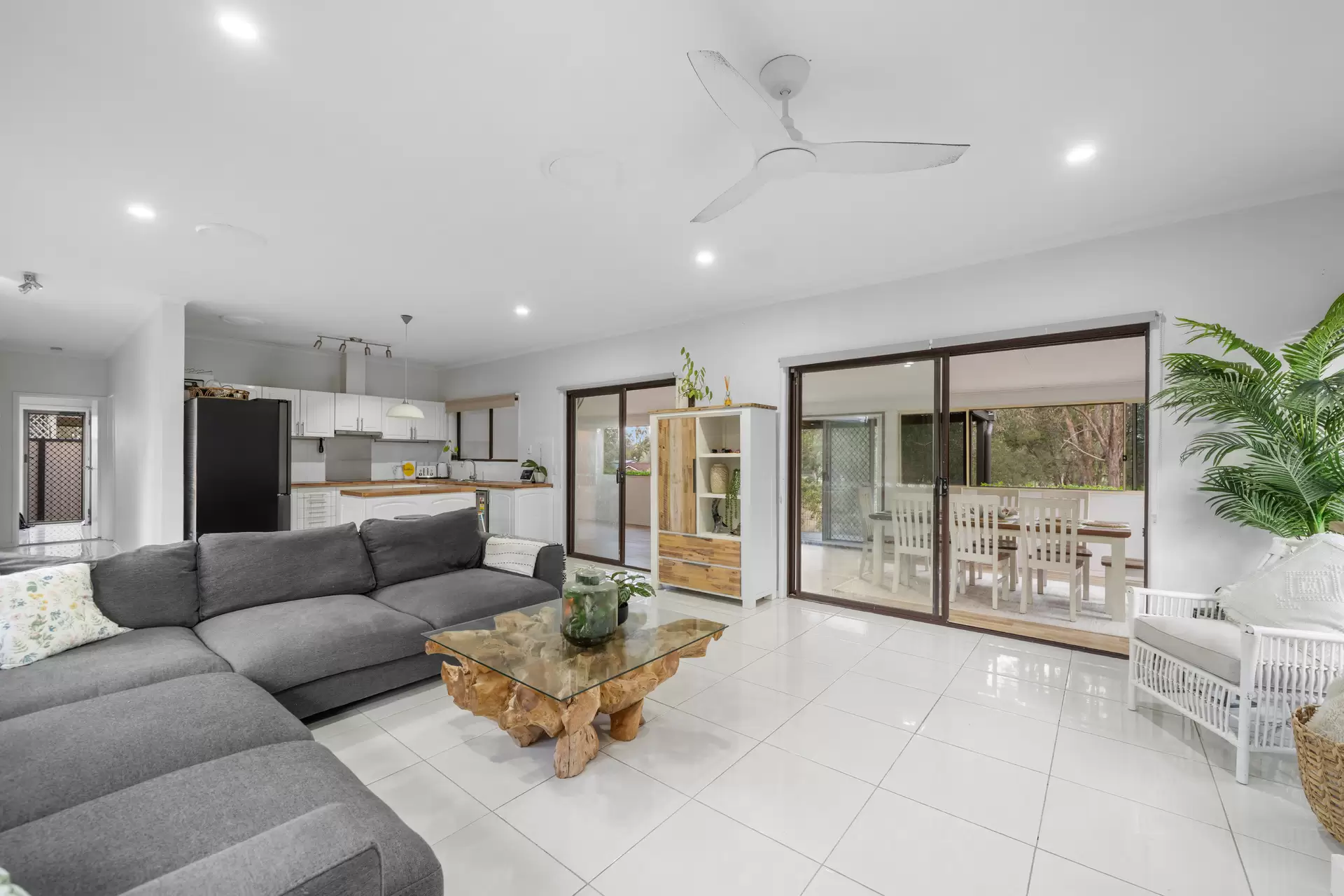 10 Eildon Place, Helensvale For Sale by  - image 1