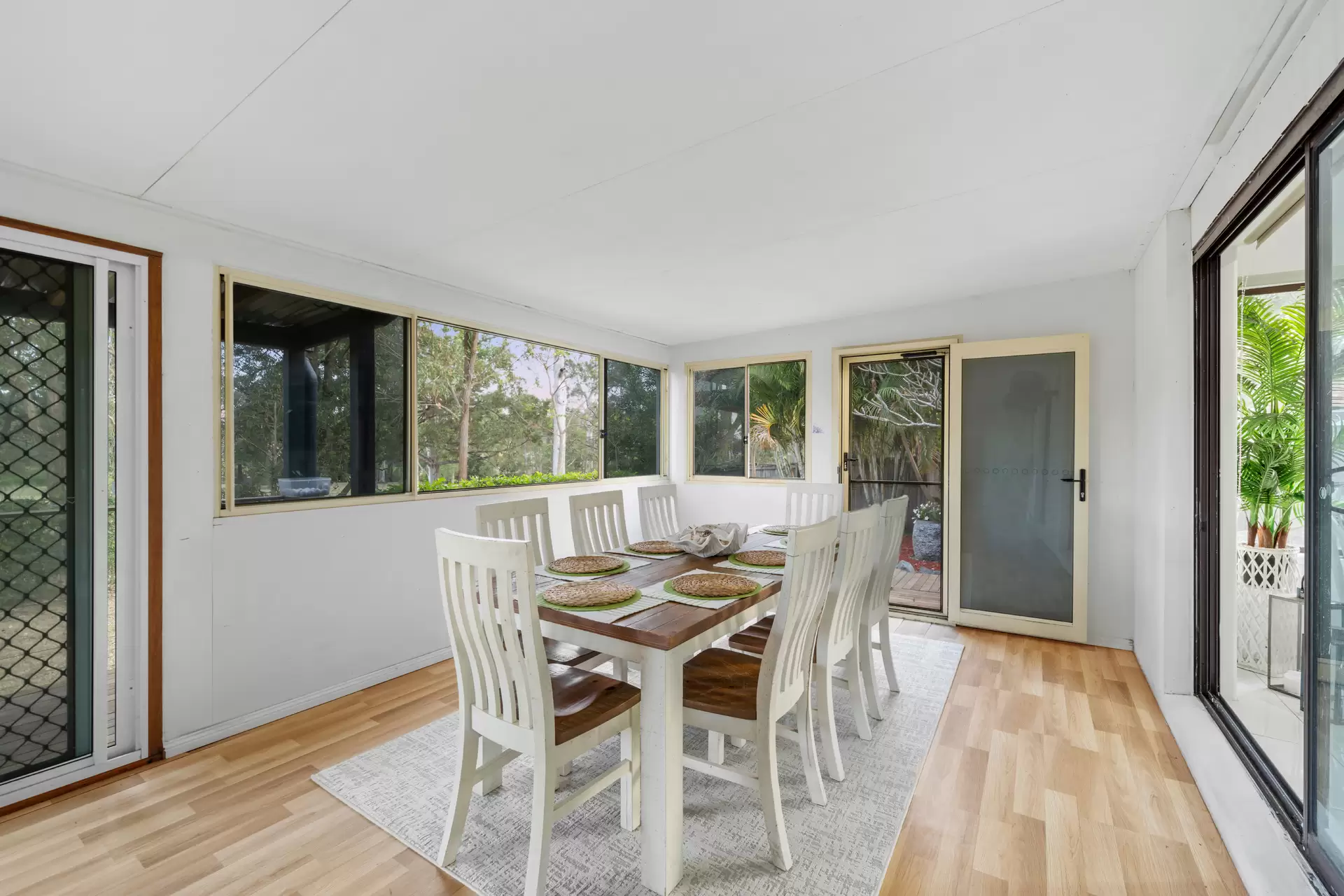 10 Eildon Place, Helensvale For Sale by  - image 1