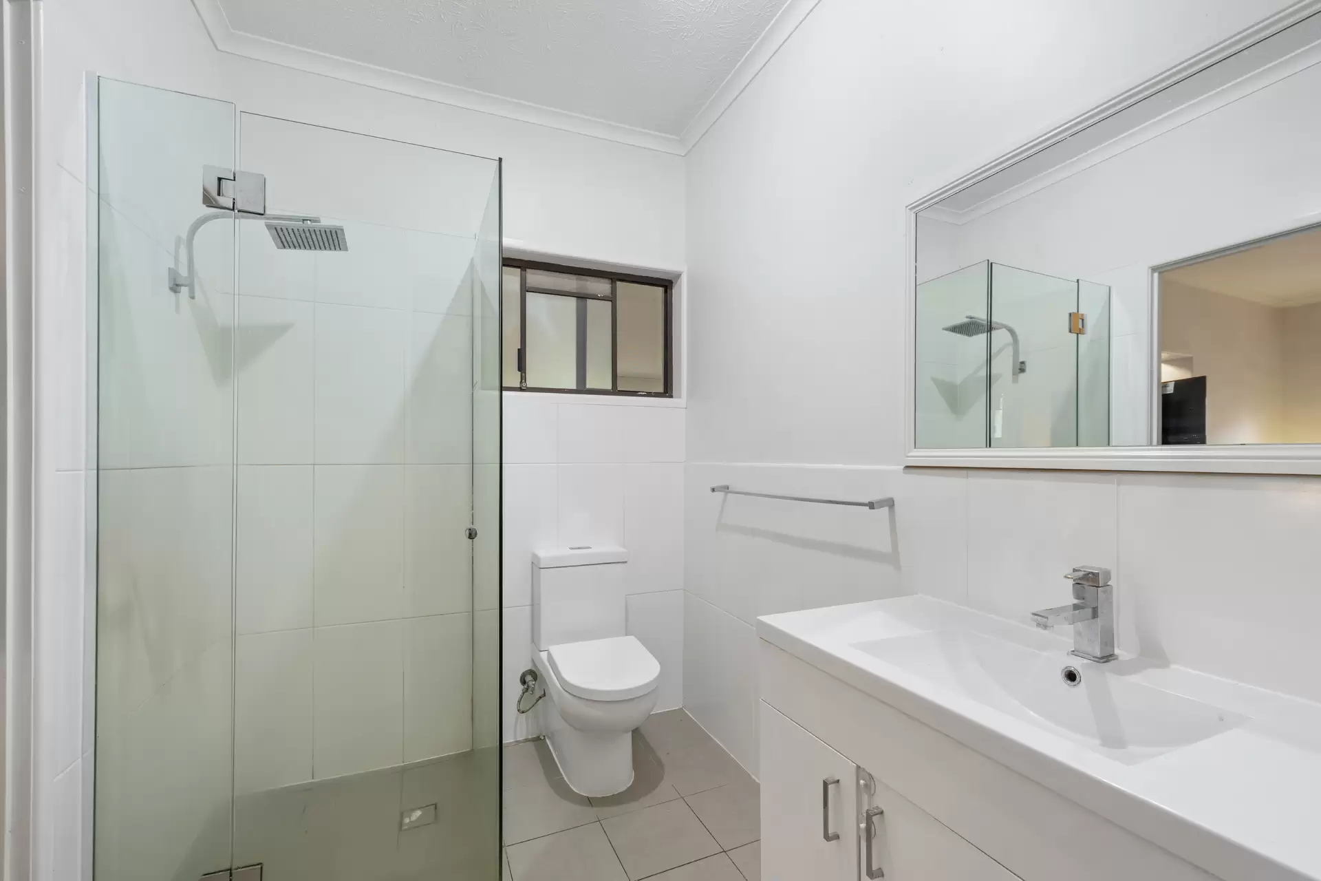 10 Eildon Place, Helensvale For Sale by  - image 1