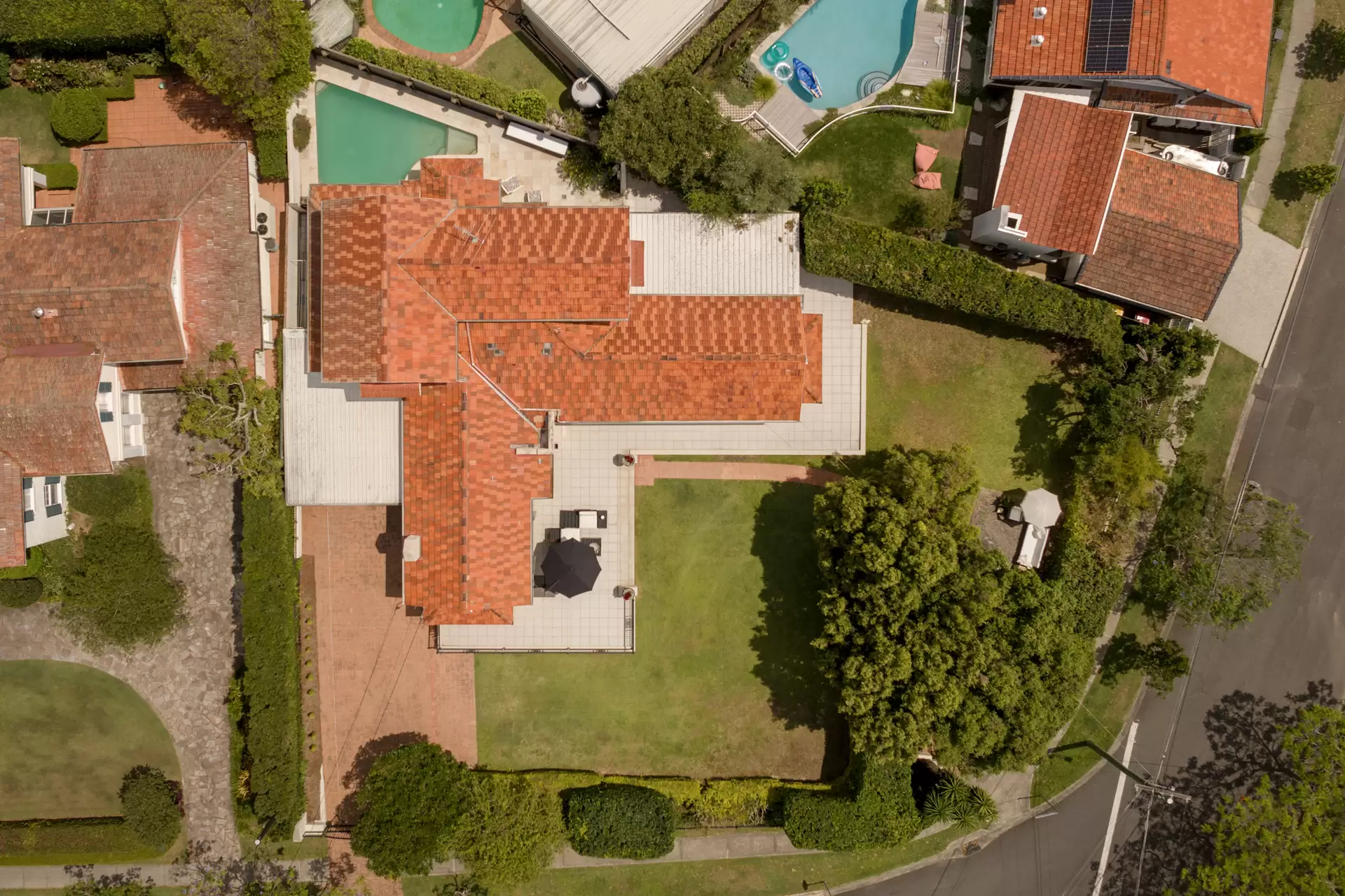 29 Welwyn Crescent, Coorparoo For Sale by Queensland Sotheby's International Realty - image 1