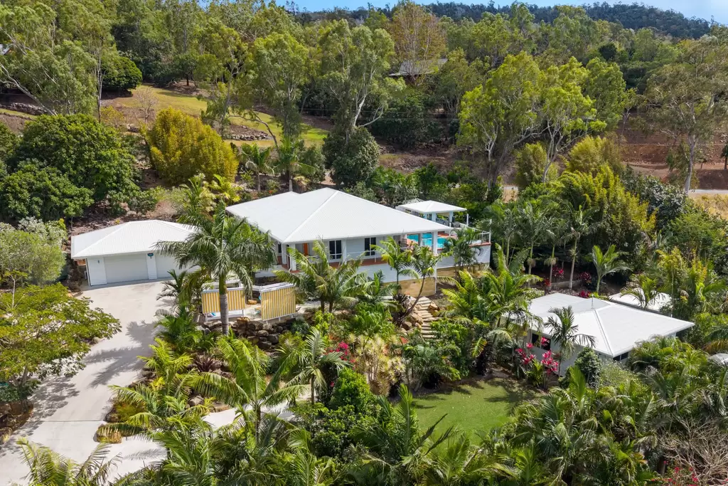 29 Acacia Grove, Woodwark For Sale by Queensland Sotheby's International Realty