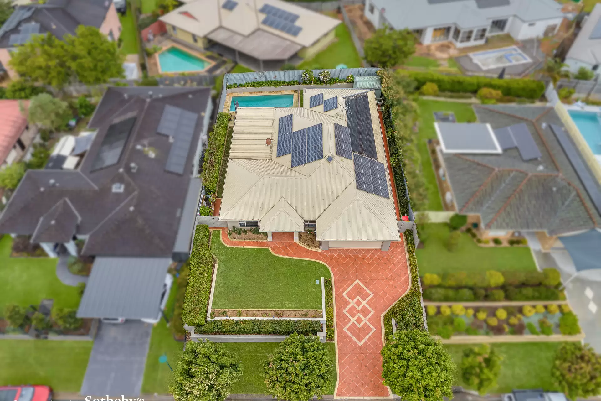 10 Portland Parade, Redland Bay For Sale by Queensland Sotheby's International Realty - image 1