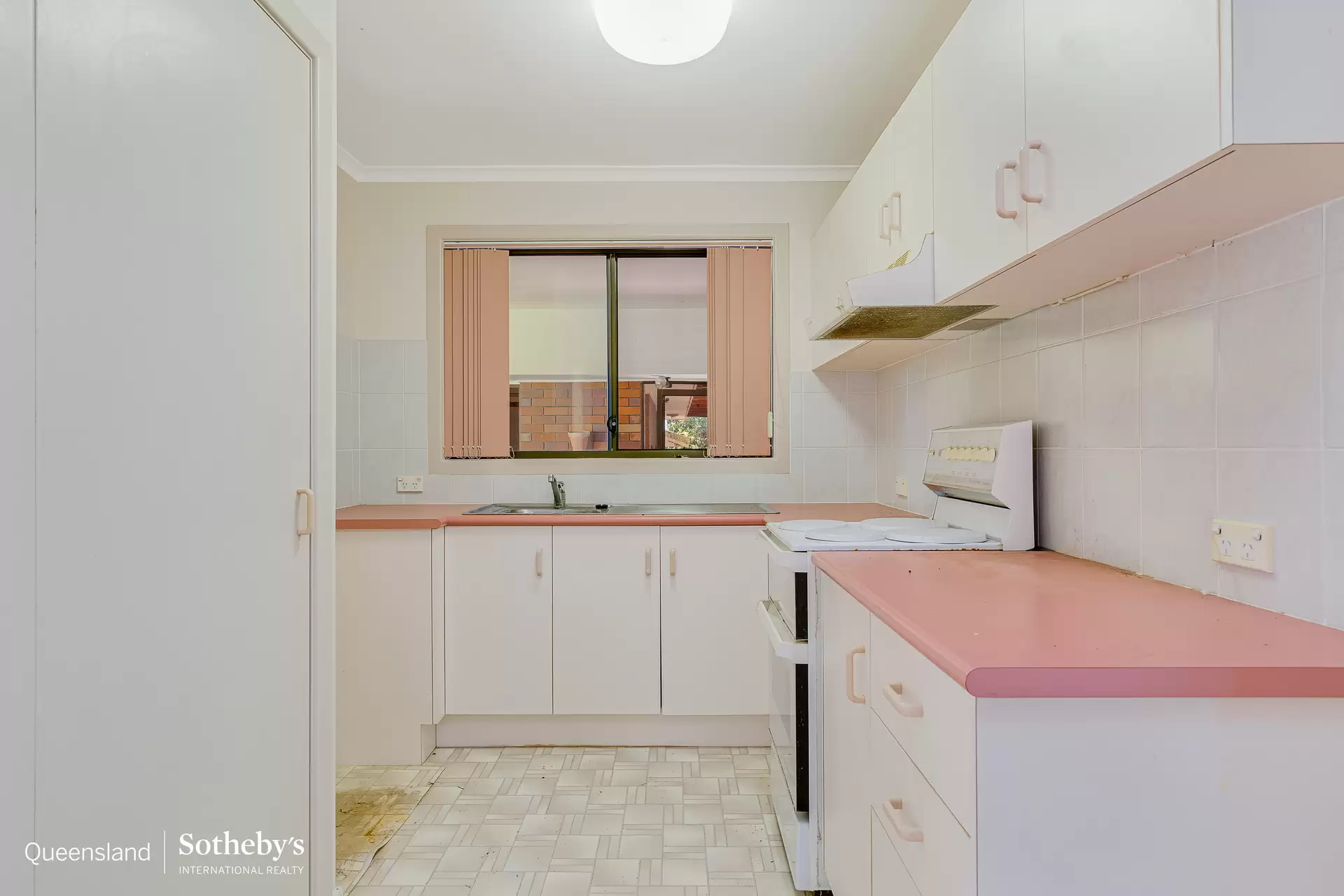28 Main Street, Redland Bay For Sale by  - image 1