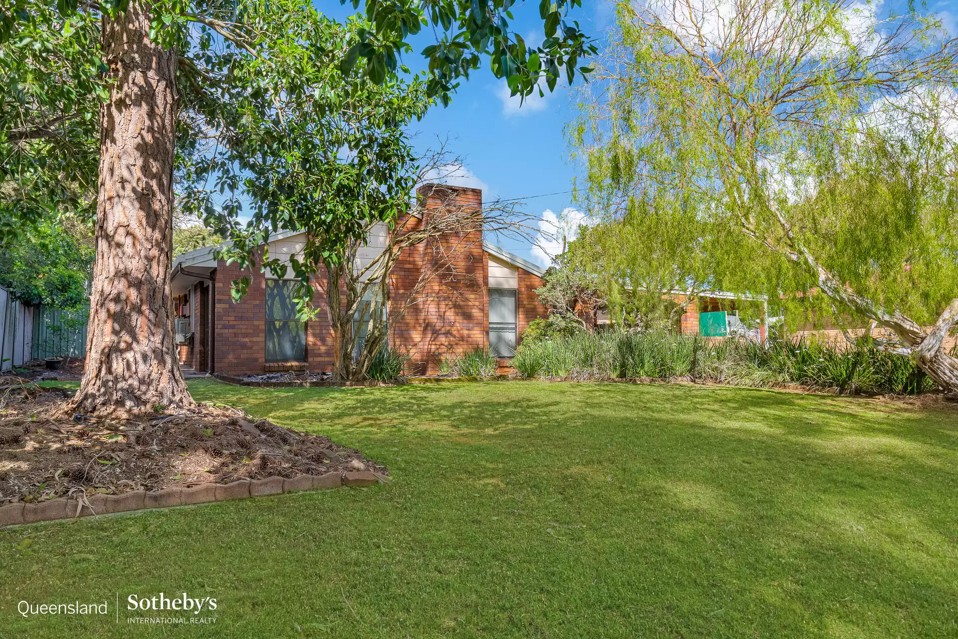 28 Main Street, Redland Bay For Sale by Queensland Sotheby's International Realty - image 1