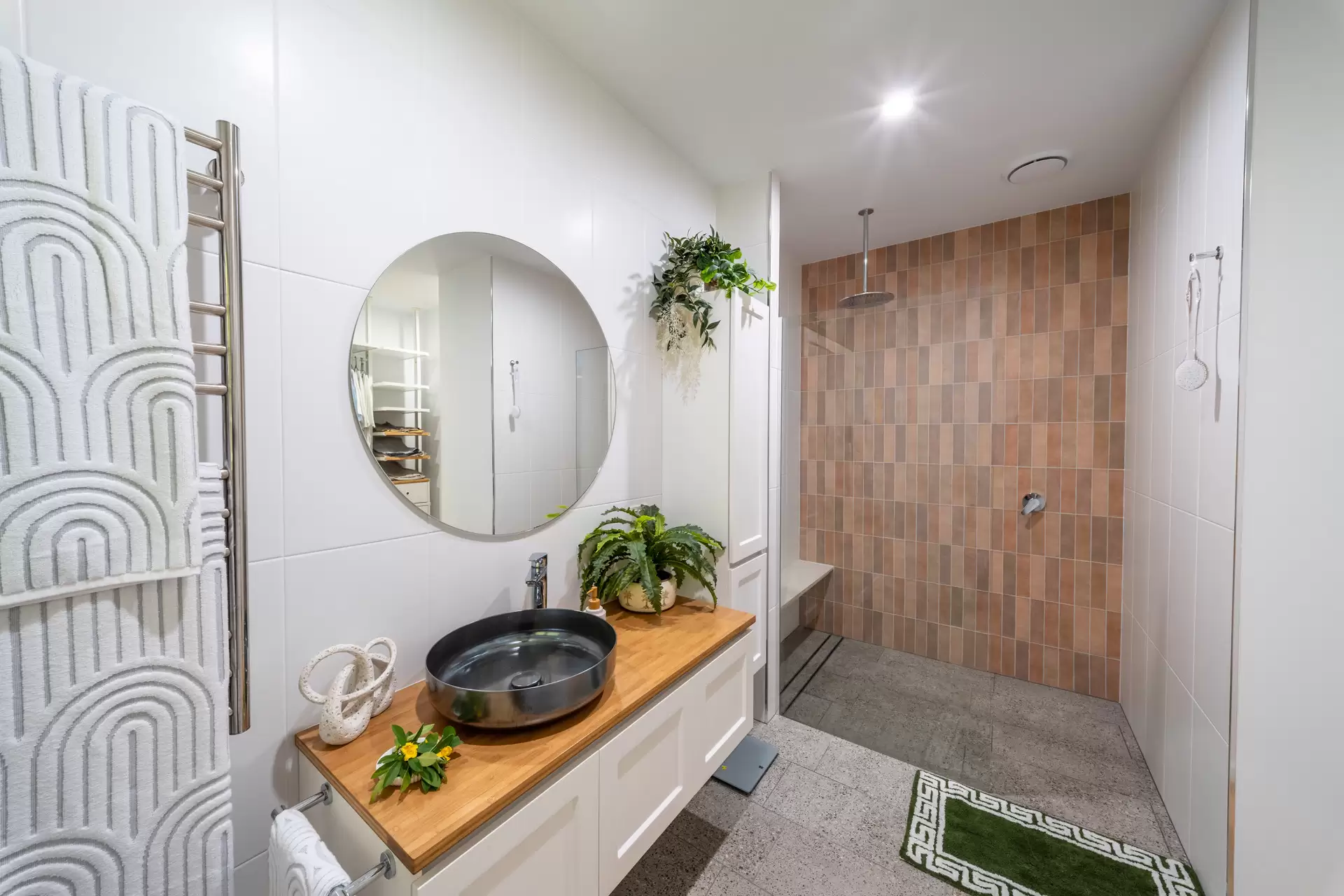 313 Mandalay Road, Mandalay For Sale by Queensland Sotheby's International Realty - image 1
