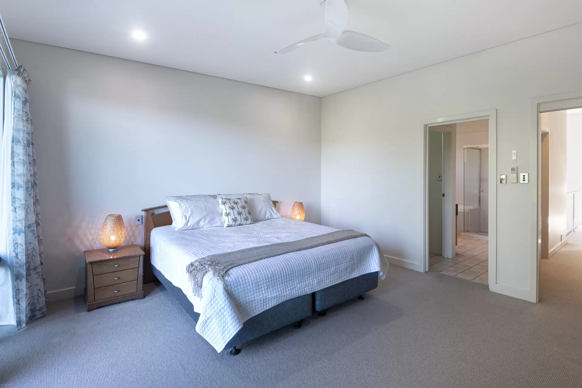 Catseye Villa 1, 4 Great Northern Highway, Hamilton Island For Sale by Queensland Sotheby's International Realty - image 1