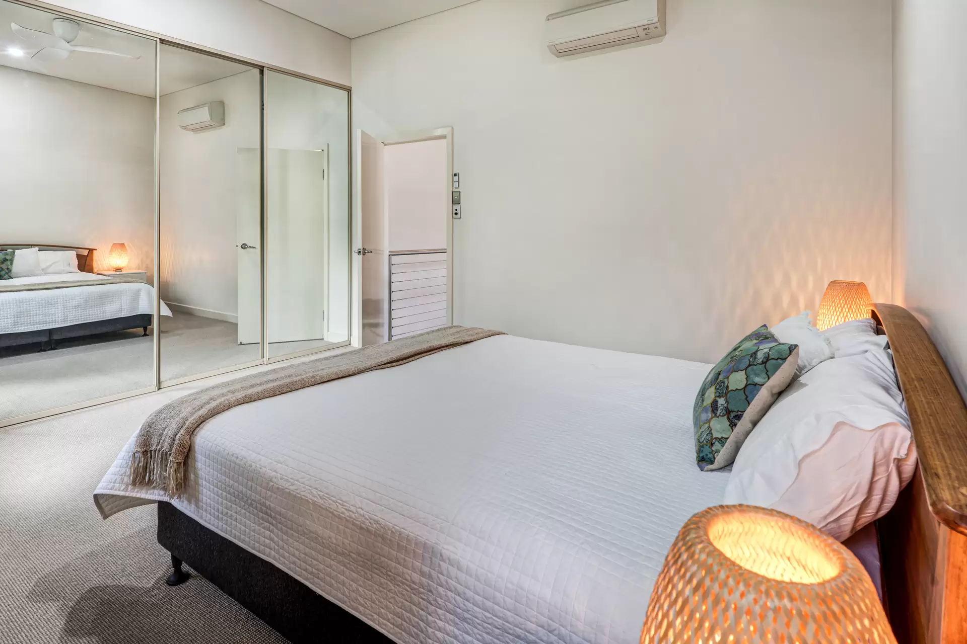 Catseye Villa 1, 4 Great Northern Highway, Hamilton Island For Sale by  - image 1