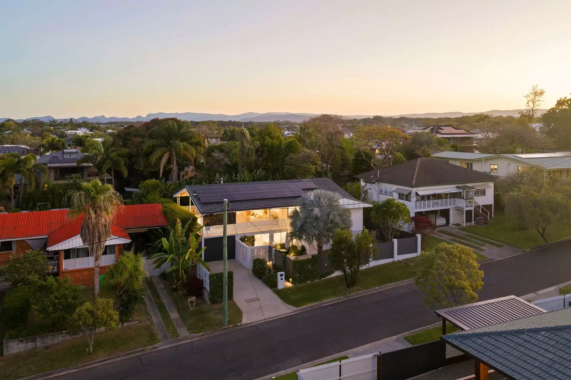 11 Edward Street, Labrador Sold by Queensland Sotheby's International Realty - image 1