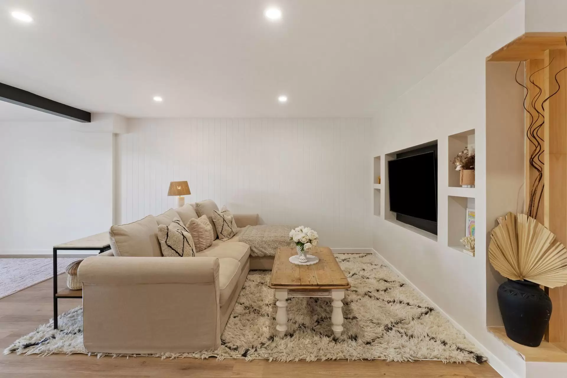 11 Edward Street, Labrador Sold by Queensland Sotheby's International Realty - image 1
