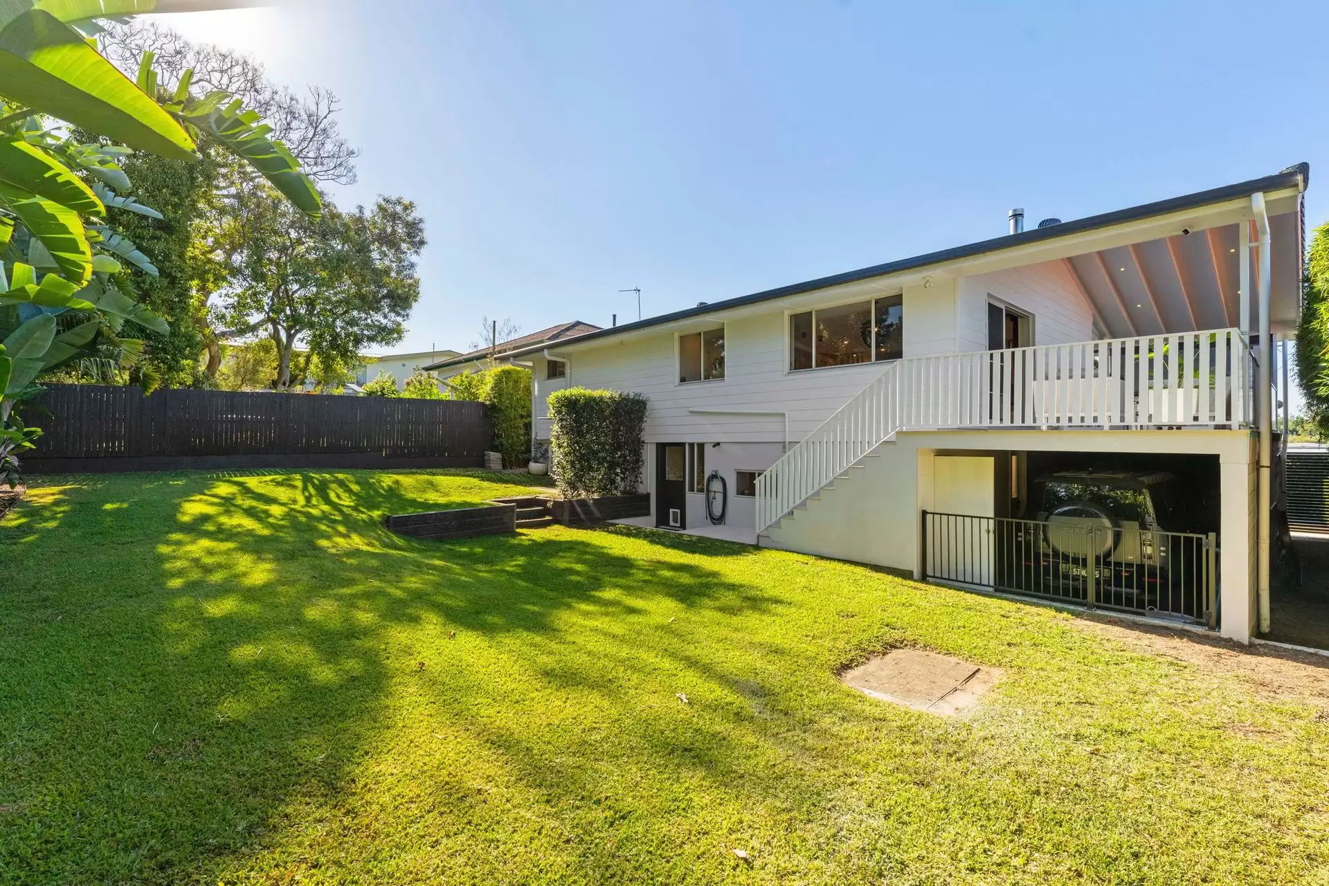 11 Edward Street, Labrador Sold by Queensland Sotheby's International Realty - image 1
