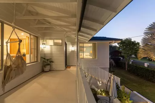 11 Edward Street, Labrador Sold by Queensland Sotheby's International Realty