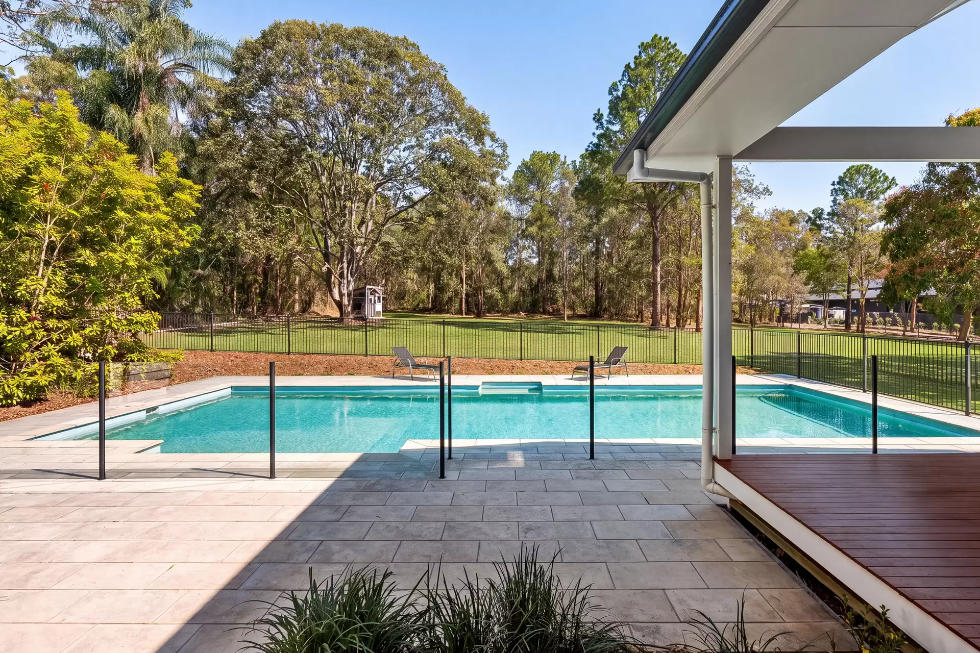 133 Warriewood Street, Chandler For Sale by Queensland Sotheby's International Realty - image 1