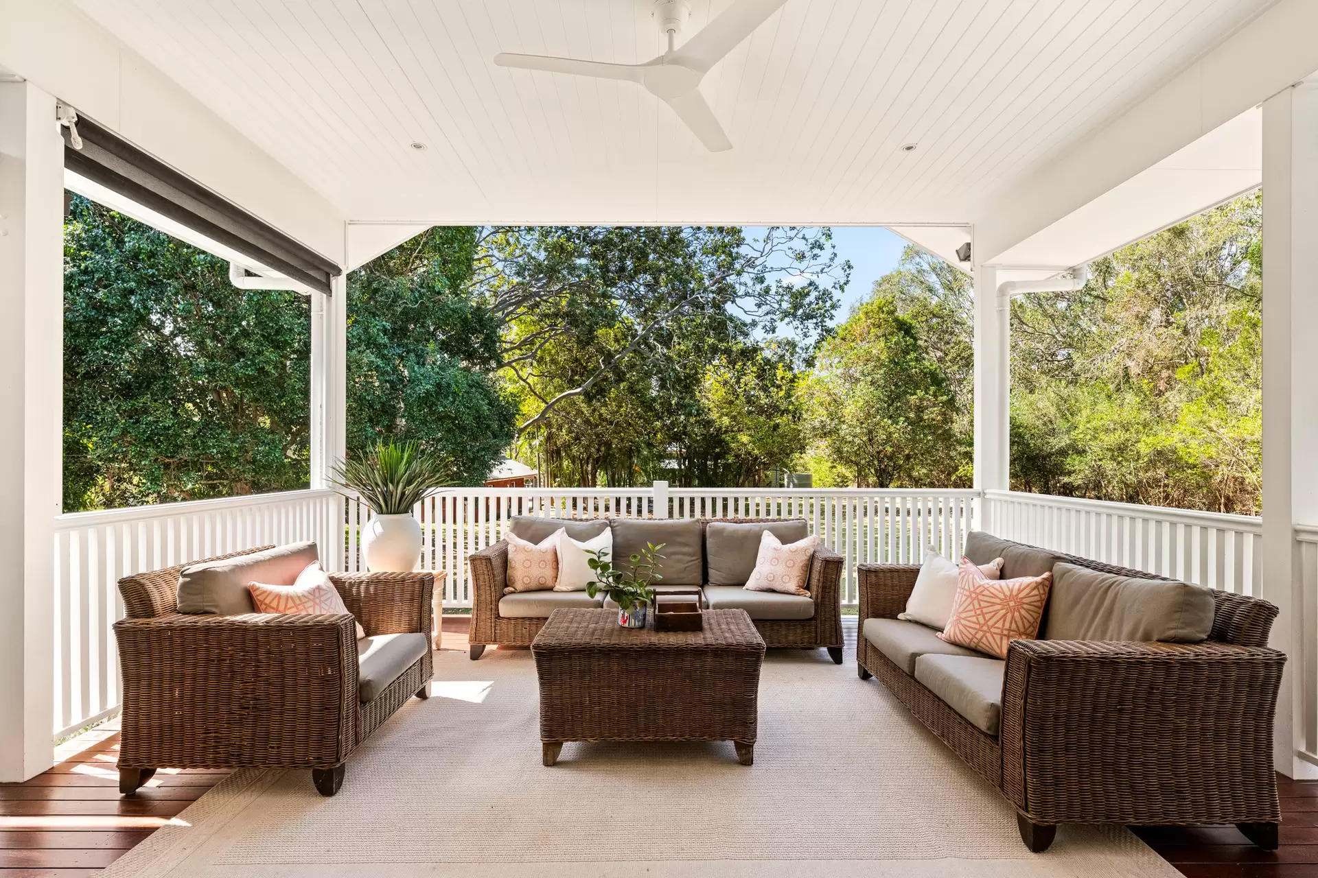 133 Warriewood Street, Chandler For Sale by Queensland Sotheby's International Realty - image 1