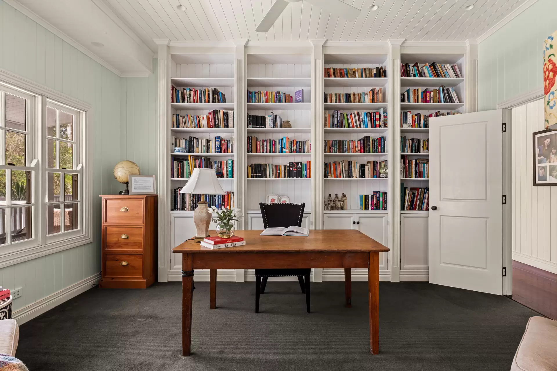 133 Warriewood Street, Chandler For Sale by Queensland Sotheby's International Realty - image 1