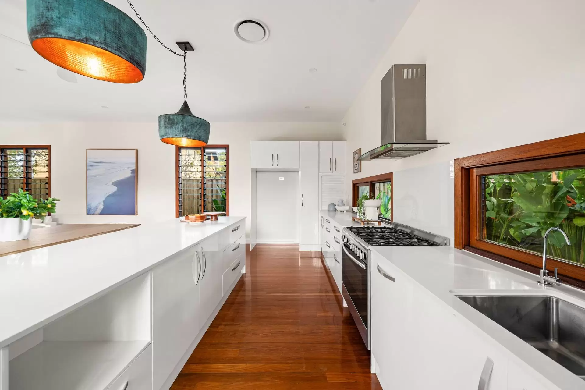 31 Mole Avenue, Southport For Sale by Queensland Sotheby's International Realty - image 1