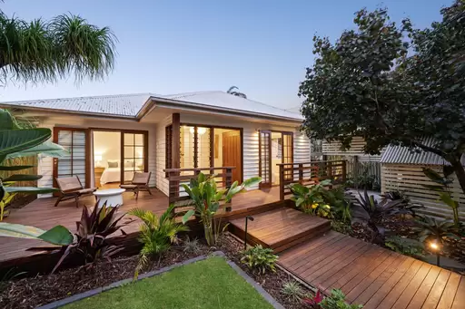 31 Mole Avenue, Southport For Sale by Queensland Sotheby's International Realty