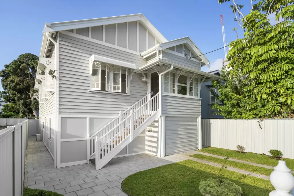 17 Stevens Street, Southport For Sale by Queensland Sotheby's International Realty