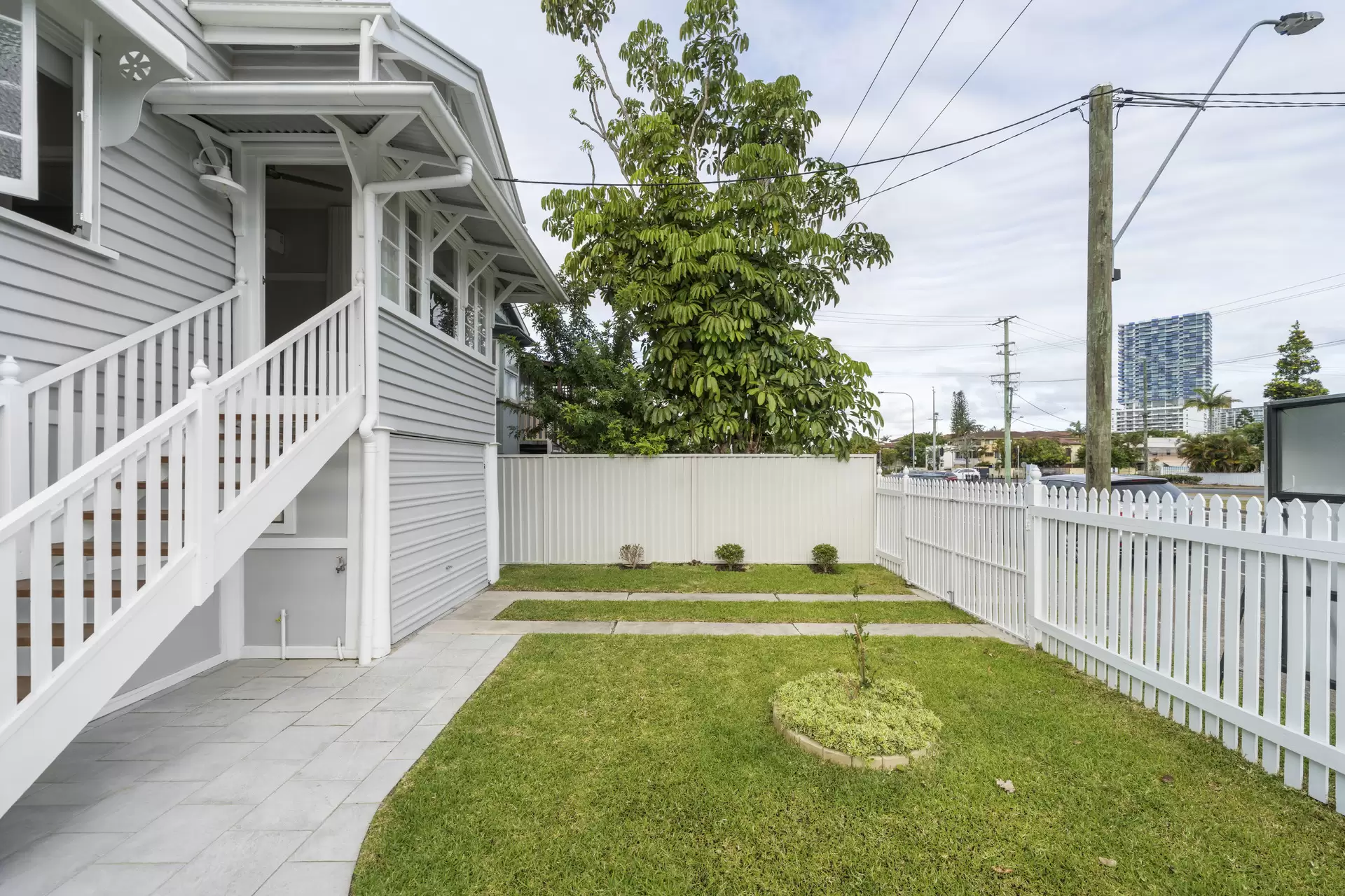 17 Stevens Street, Southport For Sale by Queensland Sotheby's International Realty - image 1