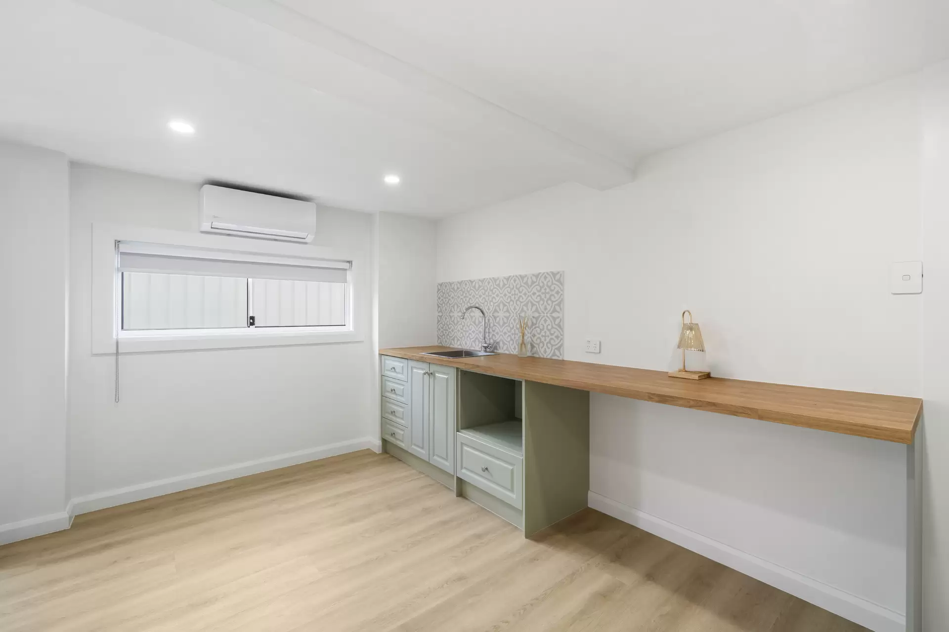 17 Stevens Street, Southport For Sale by Queensland Sotheby's International Realty - image 1