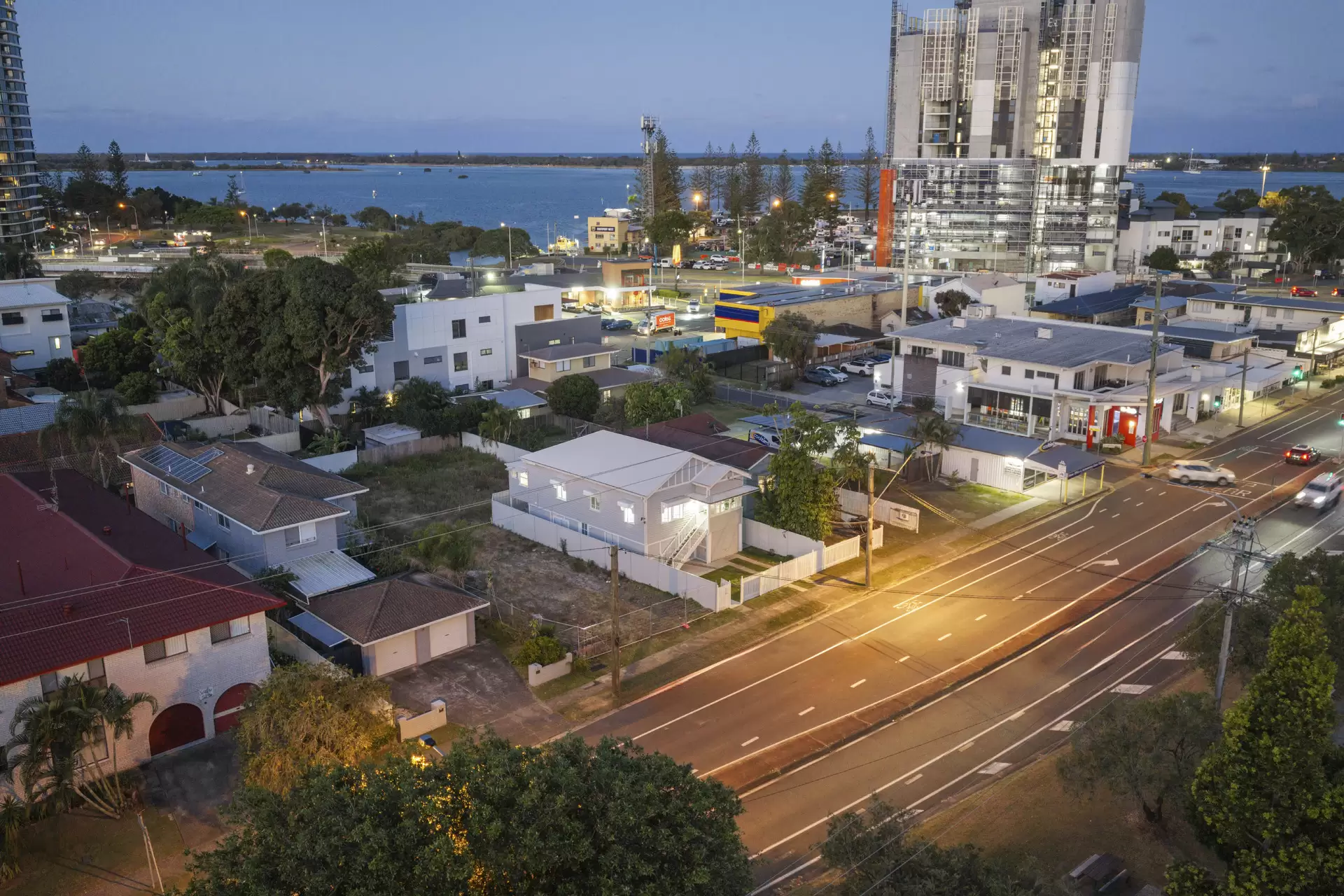 17 Stevens Street, Southport For Sale by Queensland Sotheby's International Realty - image 1