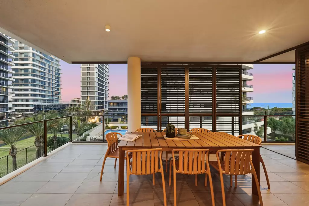 401/5 Pacific Street, Main Beach For Sale by Queensland Sotheby's International Realty