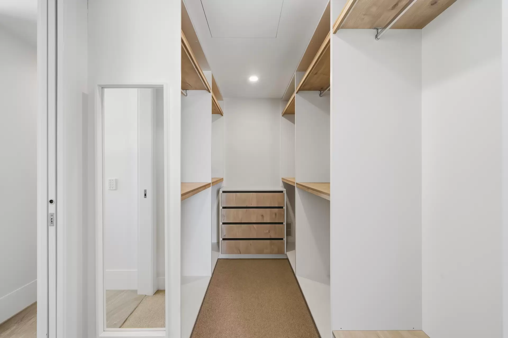401/5 Pacific Street, Main Beach For Sale by  - image 1