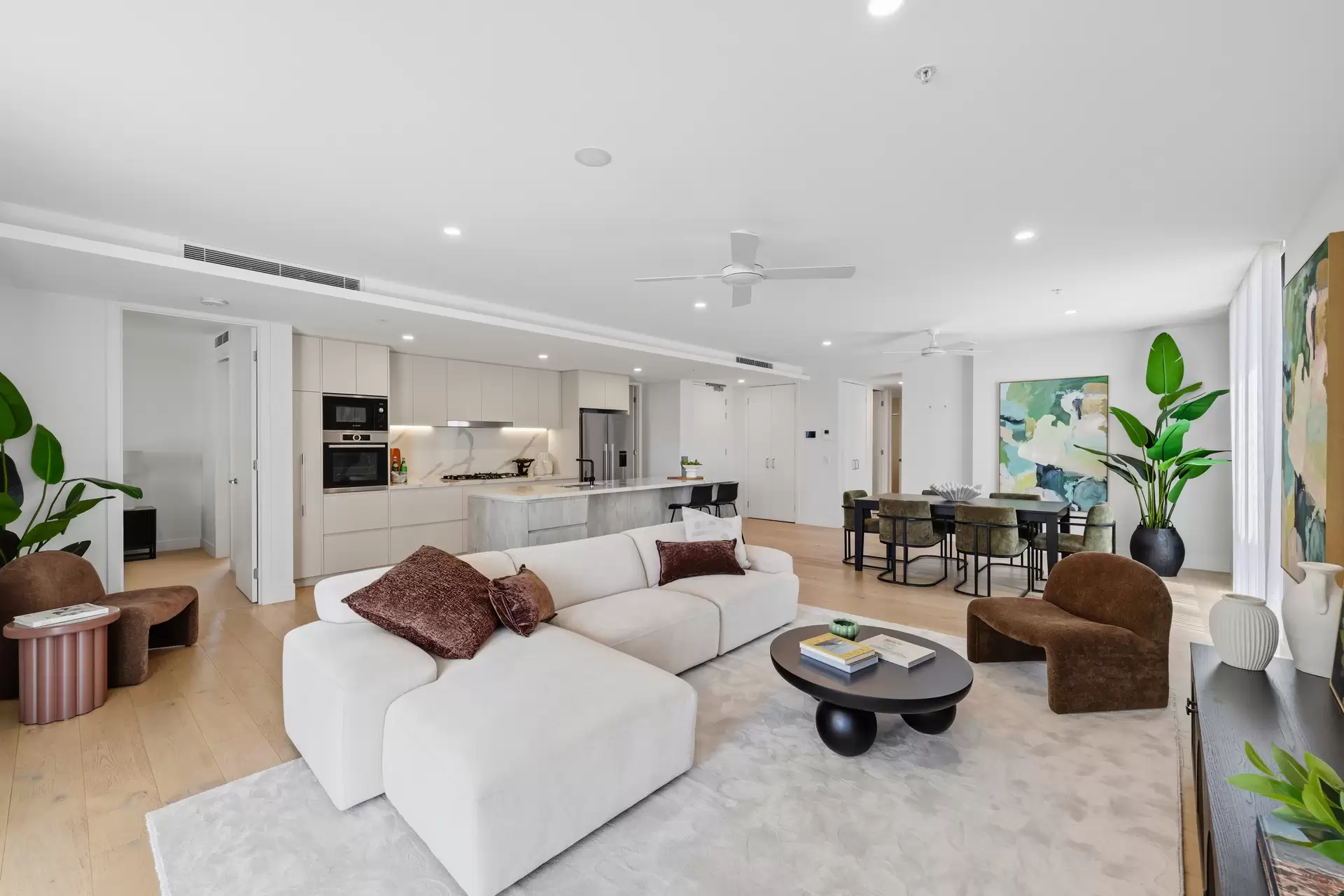 401/5 Pacific Street, Main Beach For Sale by  - image 1