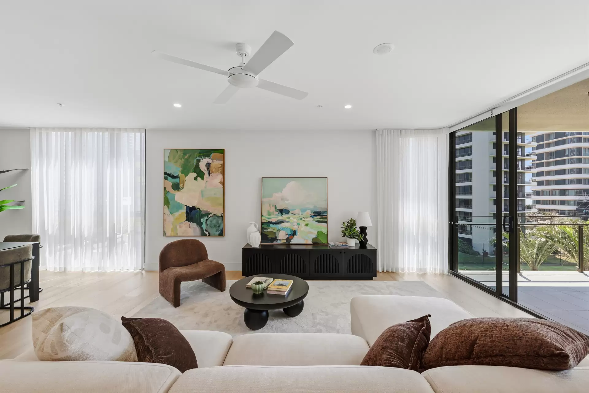 401/5 Pacific Street, Main Beach For Sale by  - image 1
