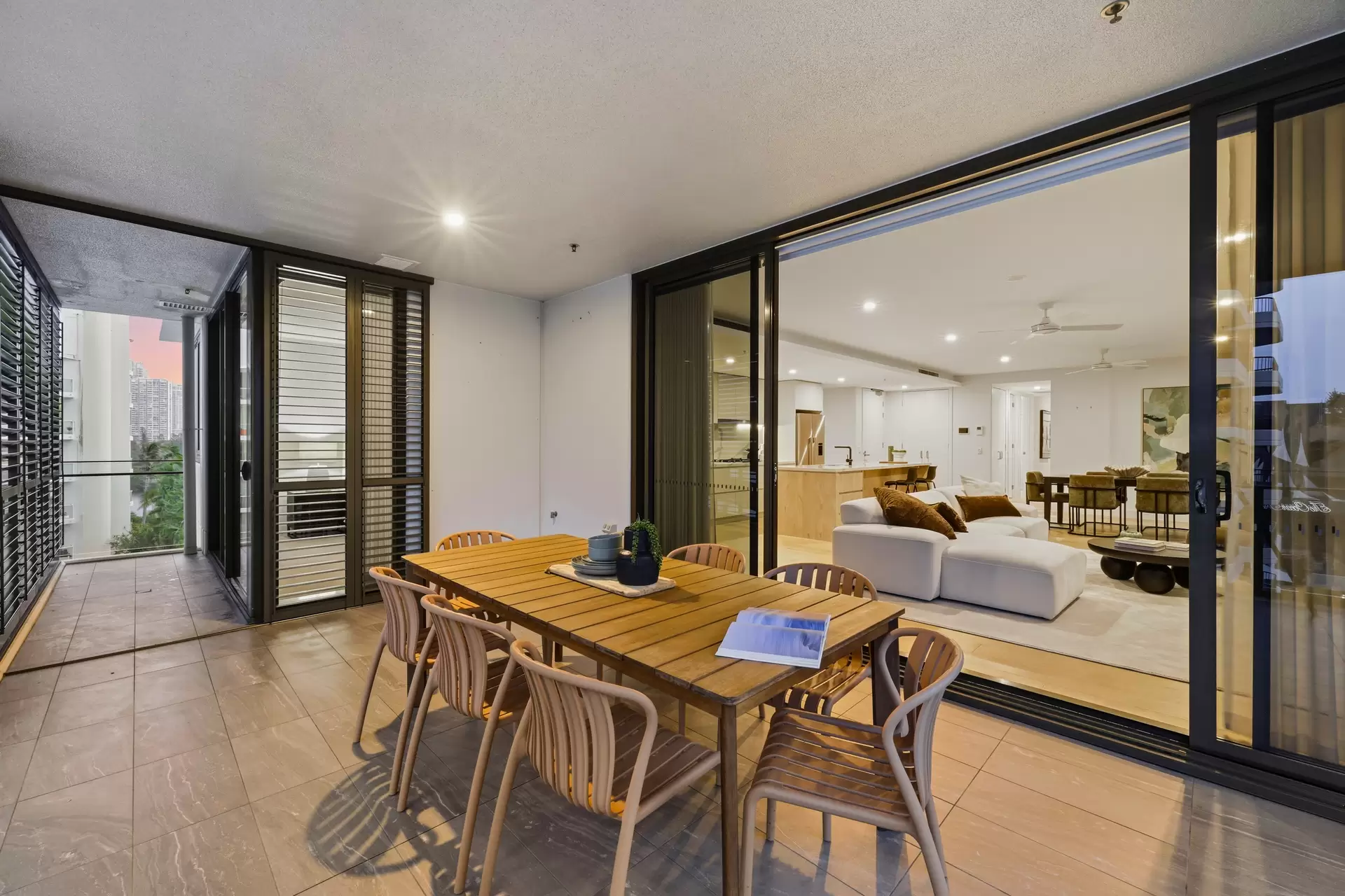 401/5 Pacific Street, Main Beach For Sale by  - image 1