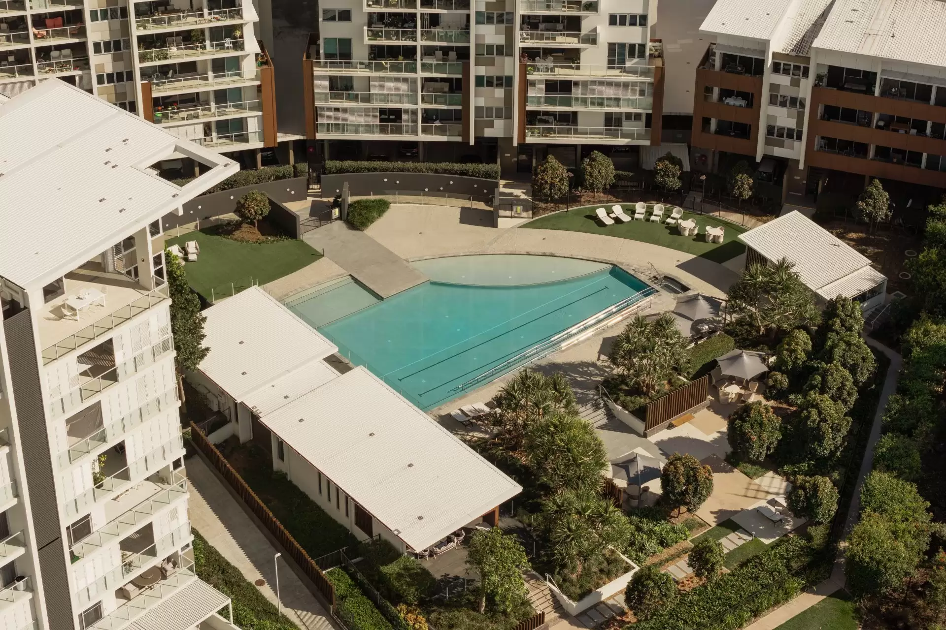 141/93 Sheehan  Avenue, Hope Island For Sale by  - image 1
