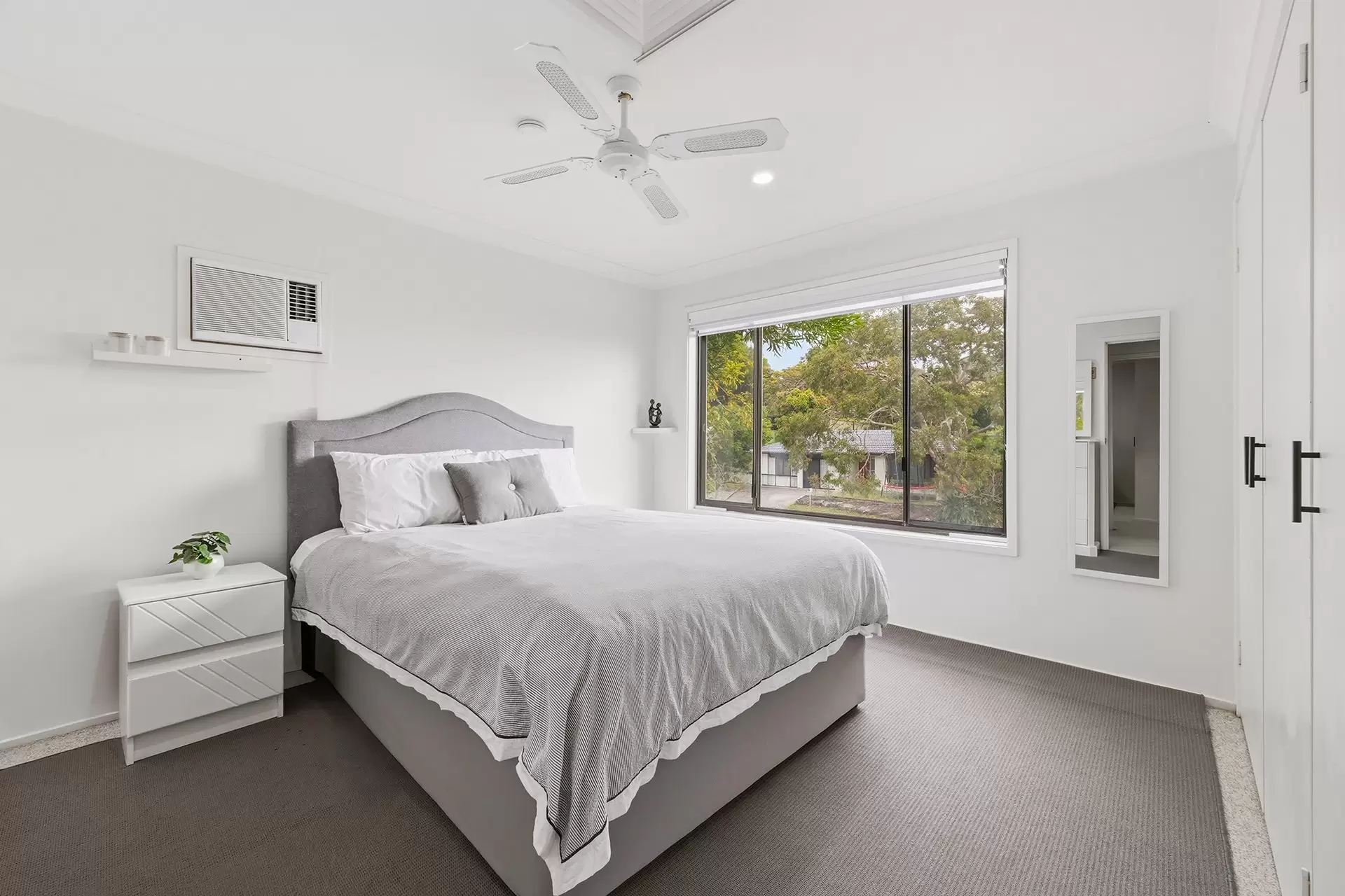 6 Currant Street, Elanora For Sale by  - image 1