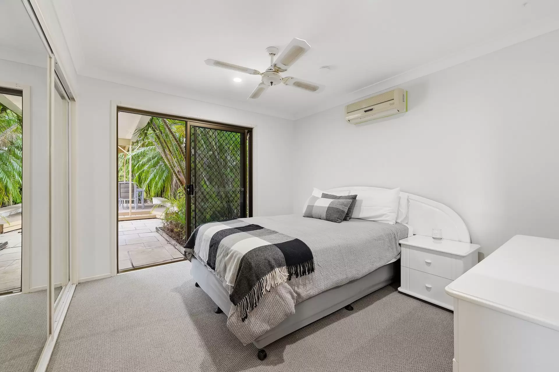 6 Currant Street, Elanora For Sale by  - image 1