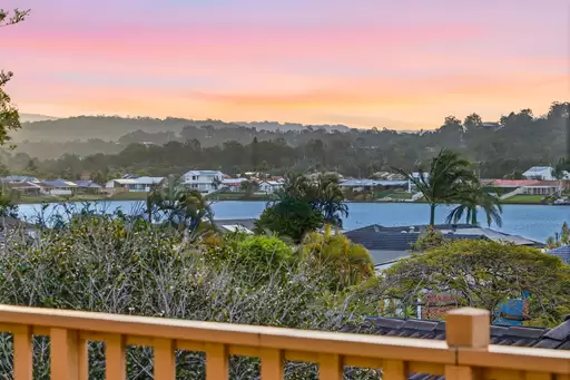 6 Currant Street, Elanora For Sale by Queensland Sotheby's International Realty