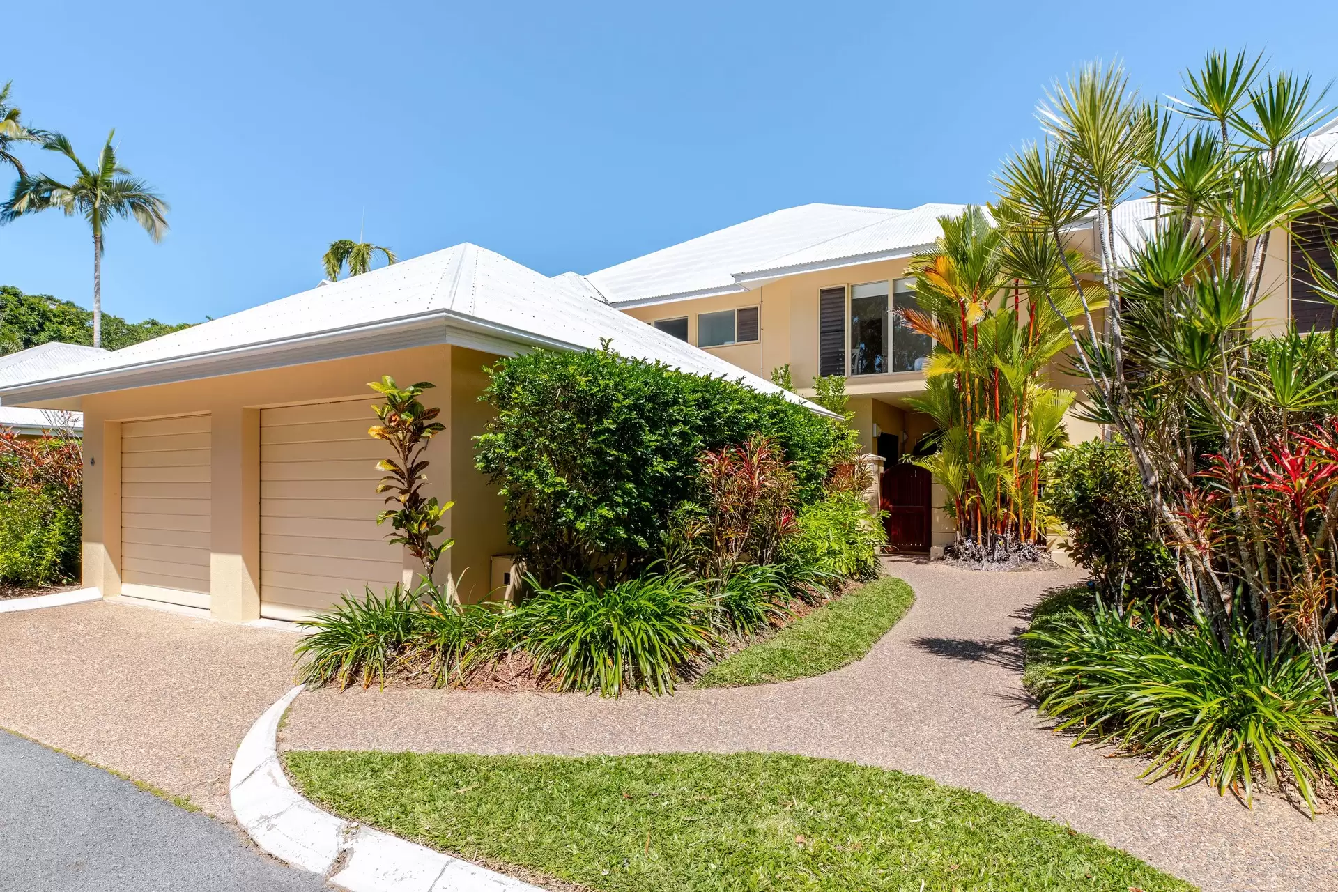 7/24-70 Nautilus  Street, Port Douglas For Sale by  - image 1