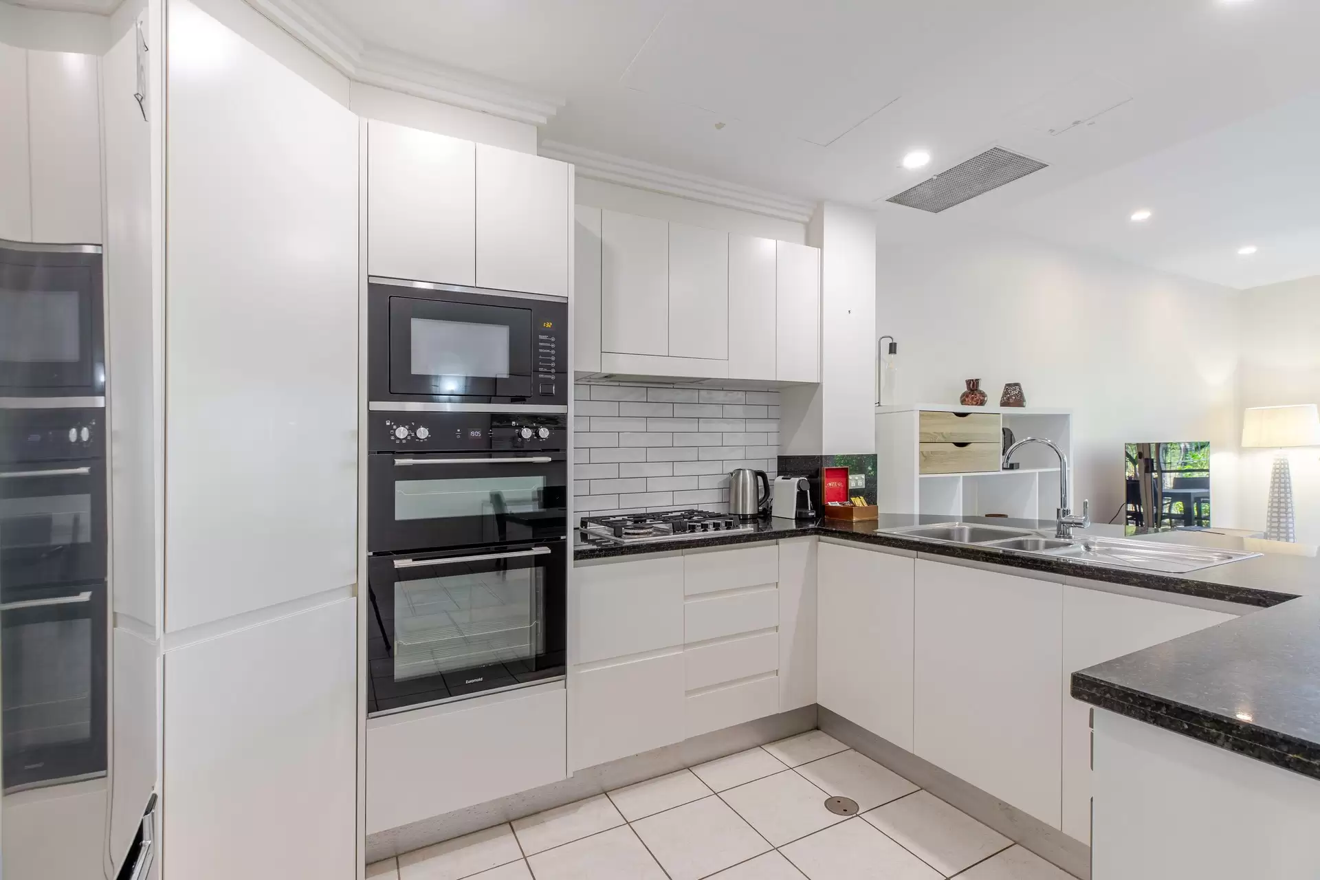 7/24-70 Nautilus  Street, Port Douglas For Sale by  - image 1