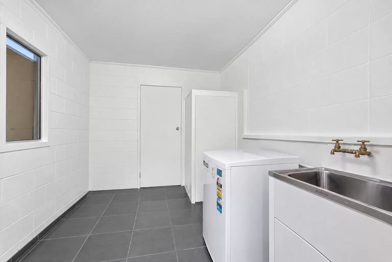 1069 Conway Road, Conway For Sale by Queensland Sotheby's International Realty - image 1