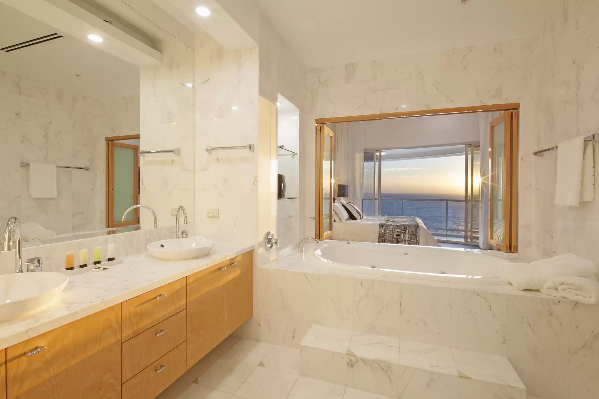 Level 38/1382/23 Ferny Avenue, Surfers Paradise Sold by Queensland Sotheby's International Realty - image 1