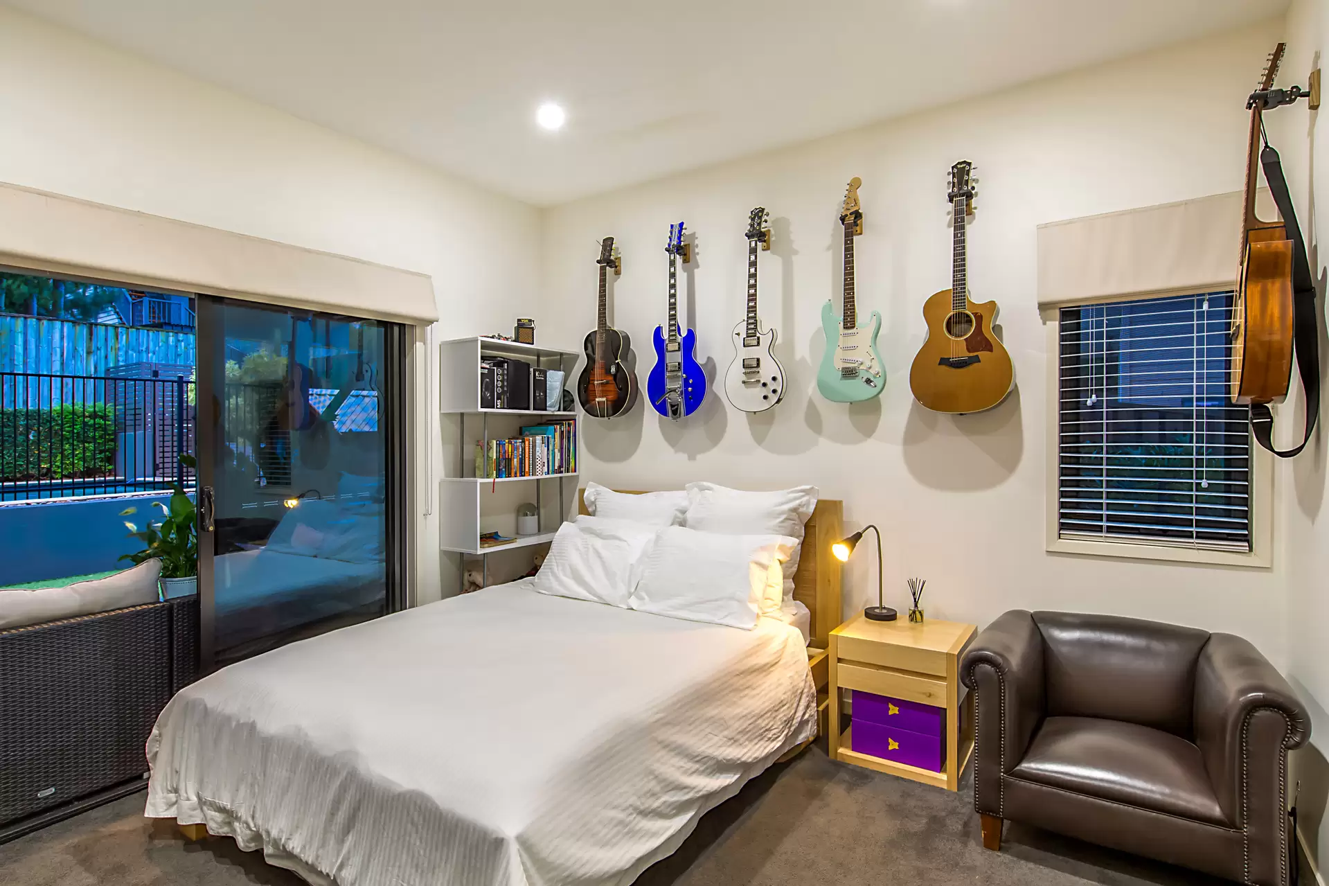 39 Sunny Avenue, Wavell Heights Sold by Queensland Sotheby's International Realty - image 1