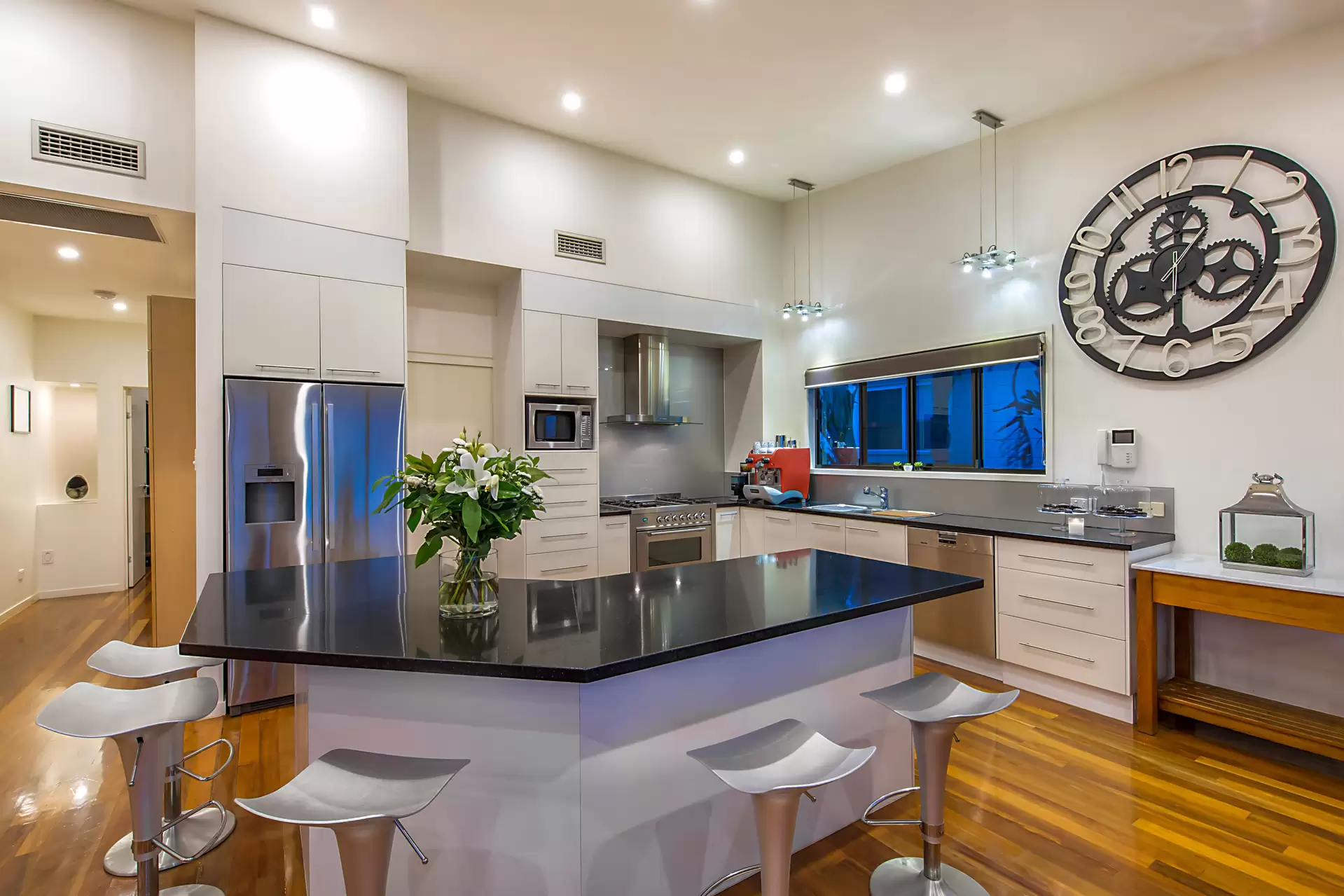 39 Sunny Avenue, Wavell Heights Sold by Queensland Sotheby's International Realty - image 1