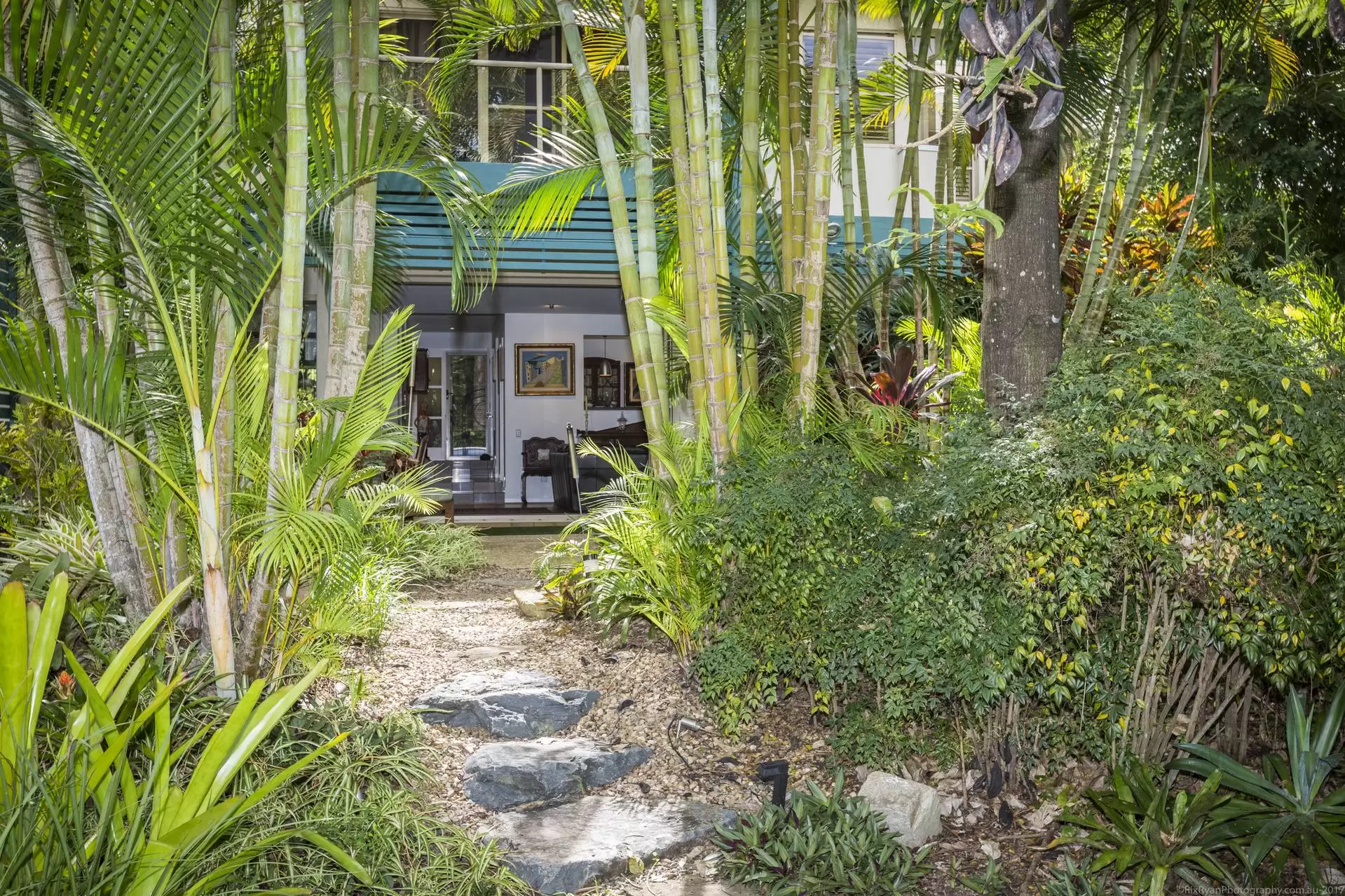 2104/1 Ross Street, Benowa Sold by Queensland Sotheby's International Realty - image 1