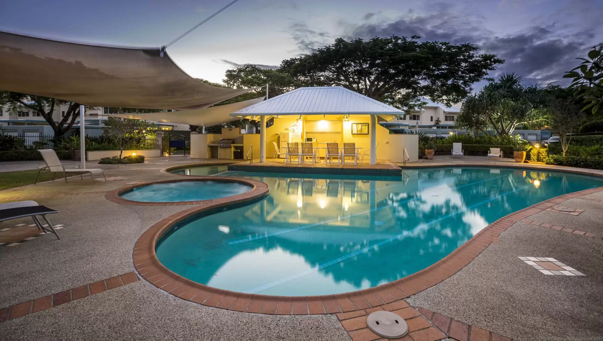 2104/1 Ross Street, Benowa Sold by Queensland Sotheby's International Realty - image 1