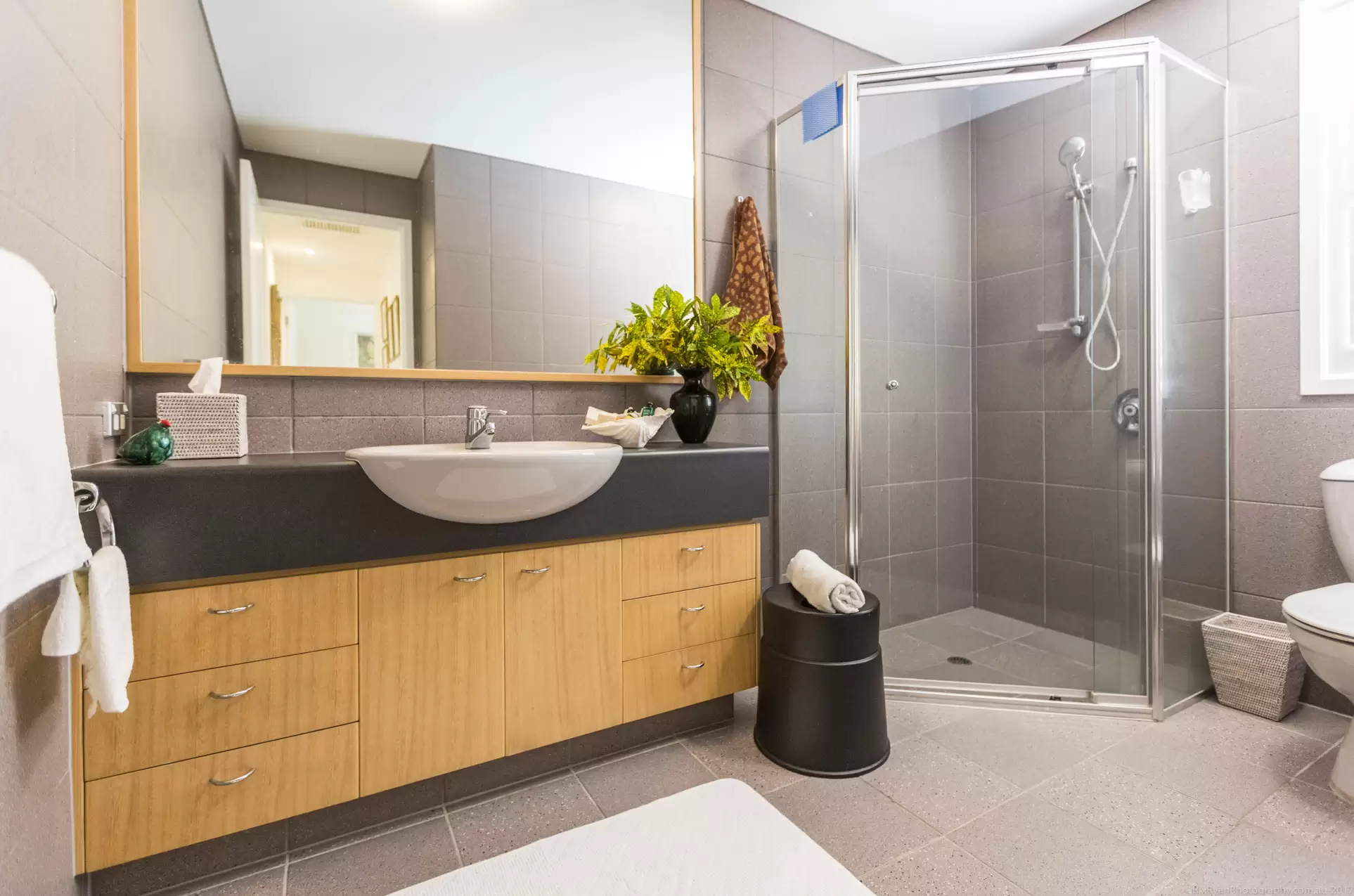 2104/1 Ross Street, Benowa Sold by Queensland Sotheby's International Realty - image 1