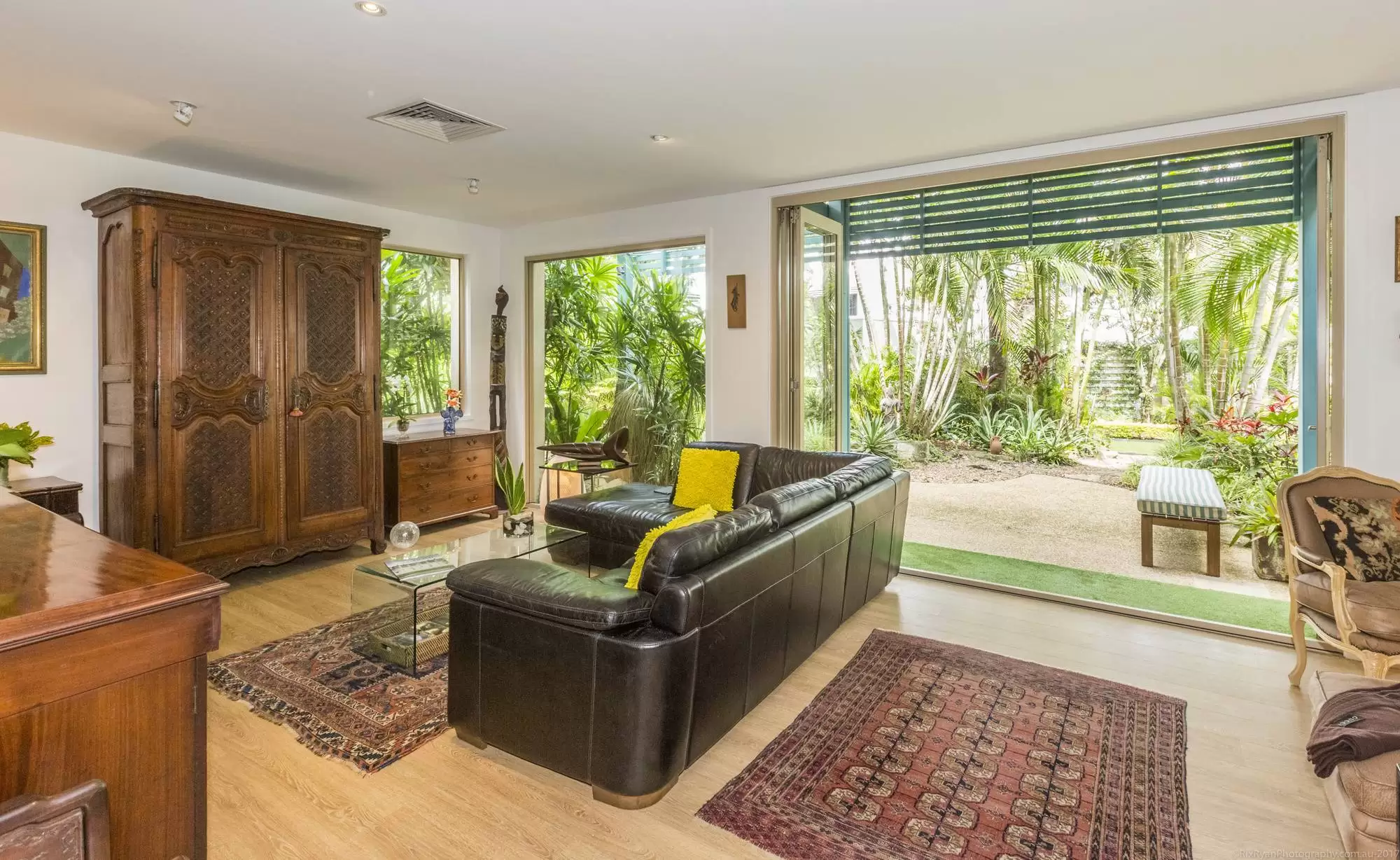 2104/1 Ross Street, Benowa Sold by Queensland Sotheby's International Realty - image 1