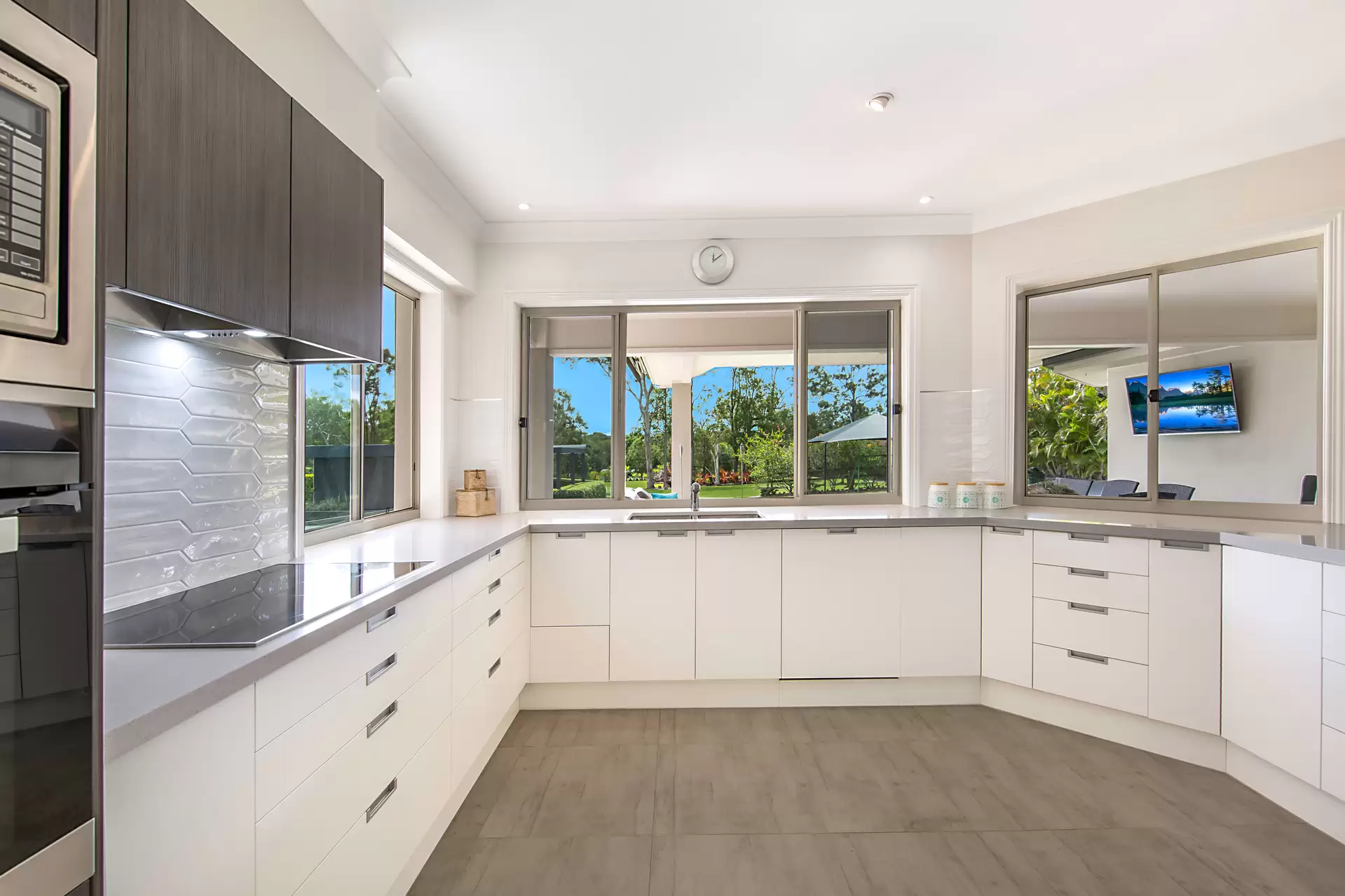 640 London Road, Chandler Sold by  - image 1