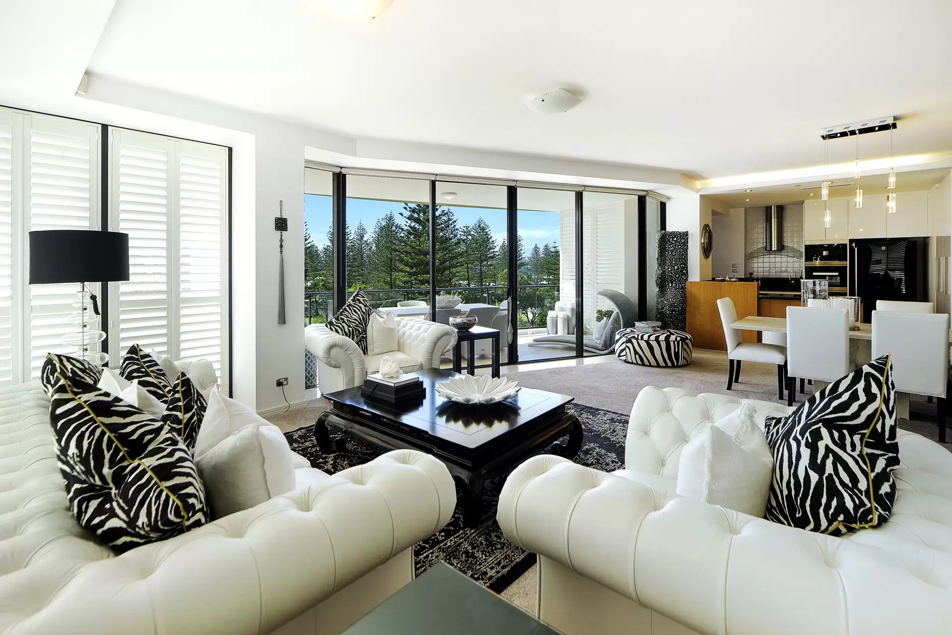 Level 4/6/11 Peak Avenue, Main Beach Sold by Queensland Sotheby's International Realty - image 1