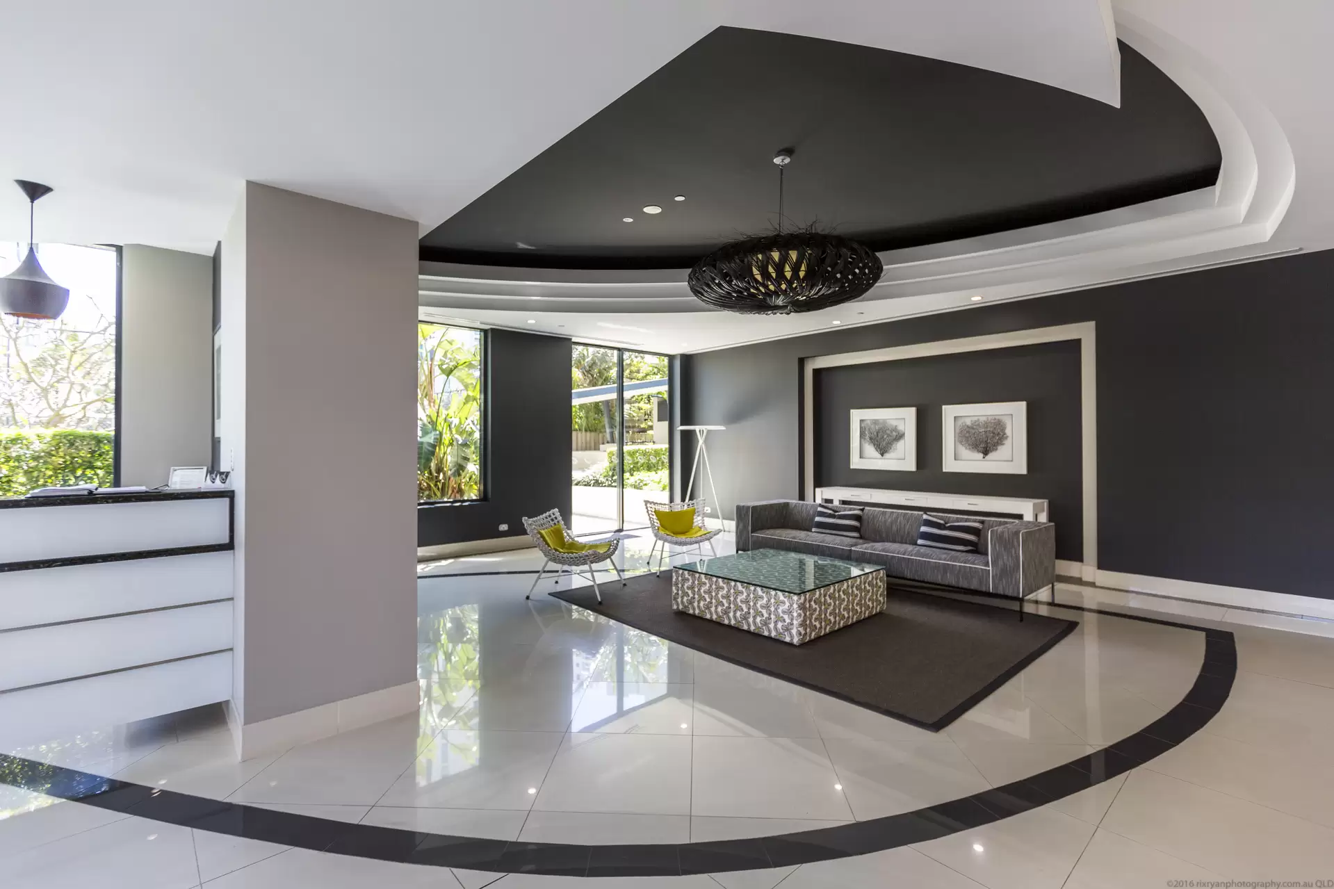 Level 4/6/11 Peak Avenue, Main Beach Sold by Queensland Sotheby's International Realty - image 1