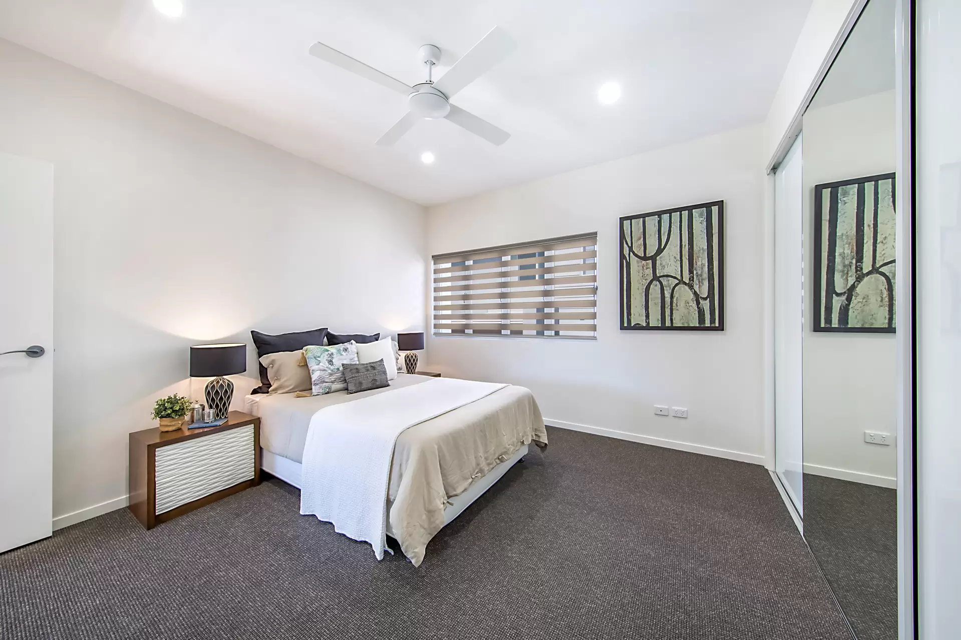 15 Waterline Crescent, Bulimba Sold by Queensland Sotheby's International Realty - image 1