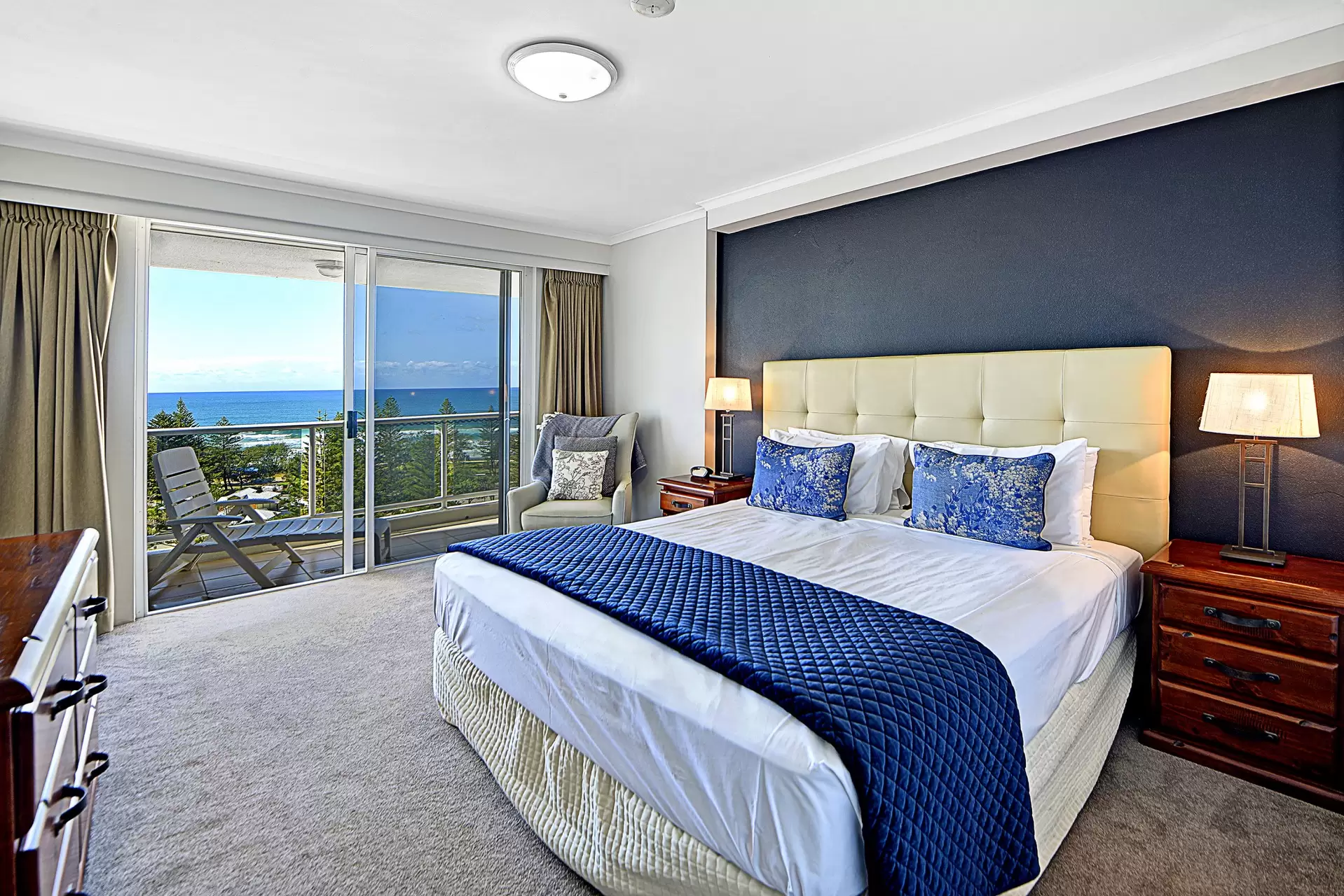 Level 11/42/1 Hughes Avenue, Main Beach Sold by Queensland Sotheby's International Realty - image 1