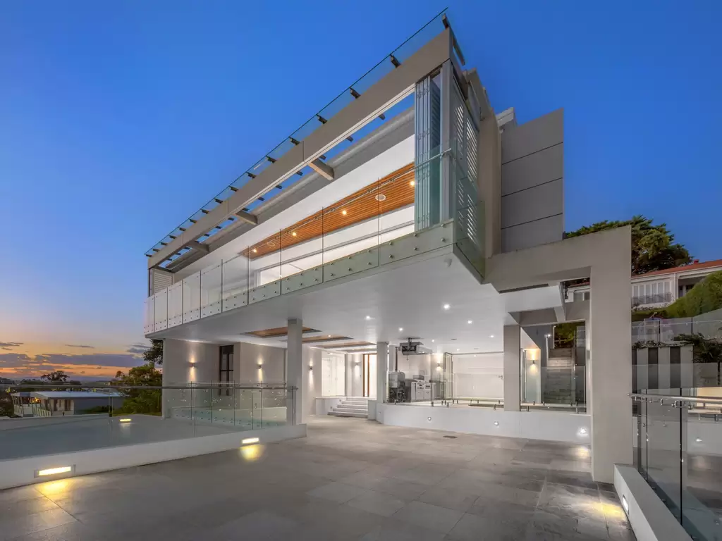 128 Crosby Road, Ascot Sold by 