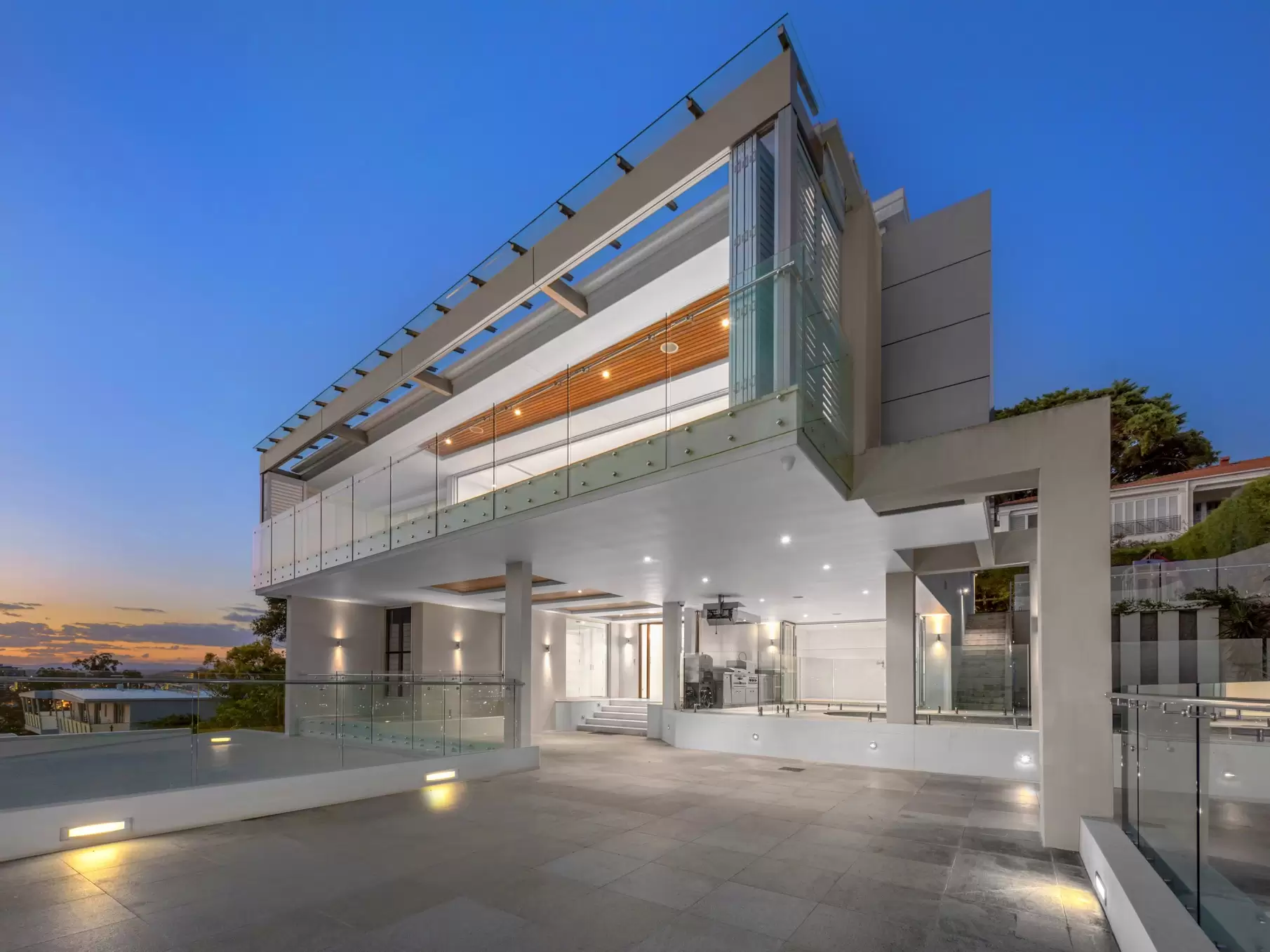128 Crosby Road, Ascot Sold by Queensland Sotheby's International Realty - image 1
